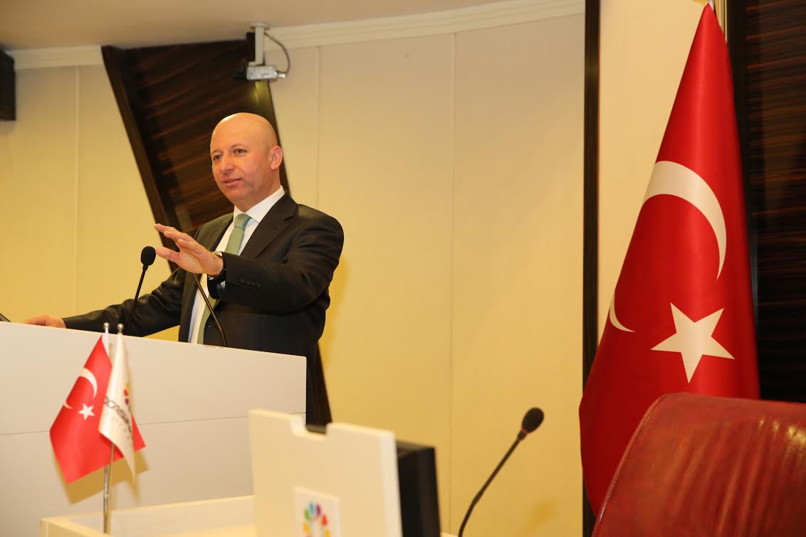 Çolakbayrakdar, 2017 projelerini meclis üyelerine anlattı