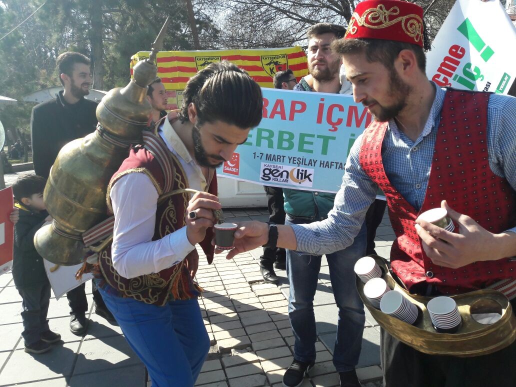 ‘Şarap İçme Şerbet İç’