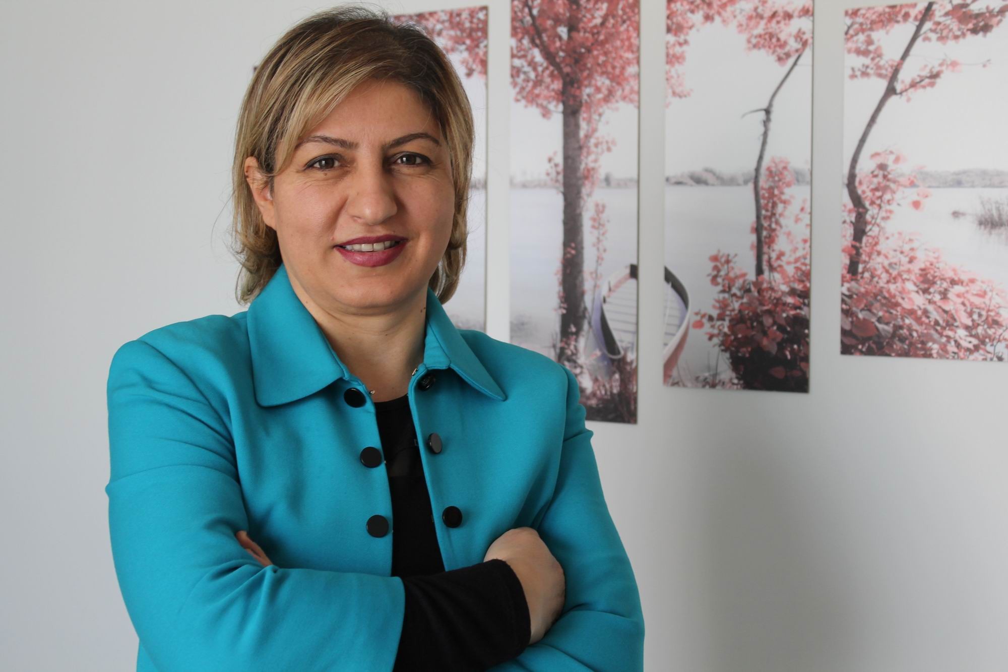 Kayserili kadın girişimcinin yaptığı yazılım kartvizit derdine son verecek