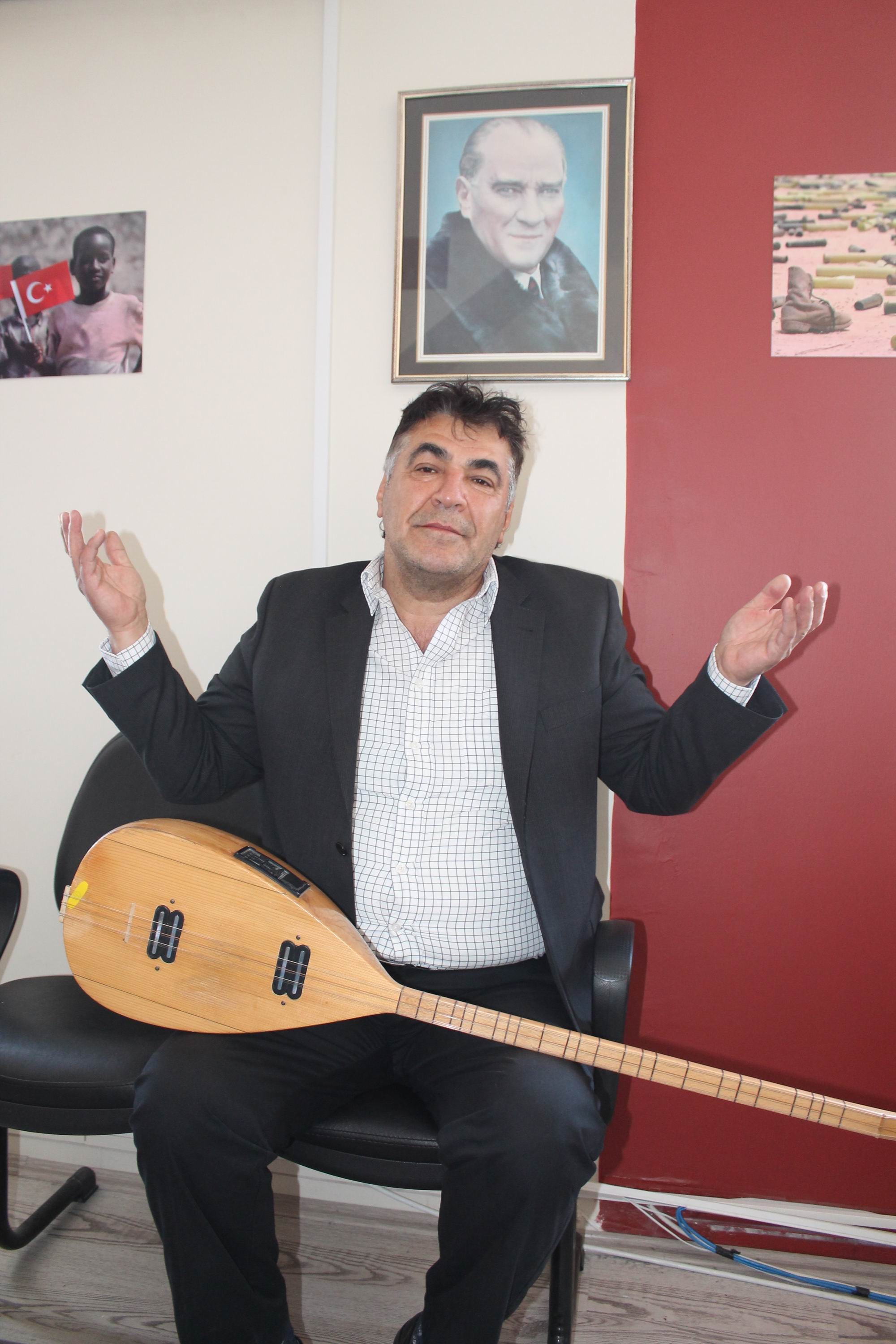 Kayserili Ozan referanduma türkü yaktı