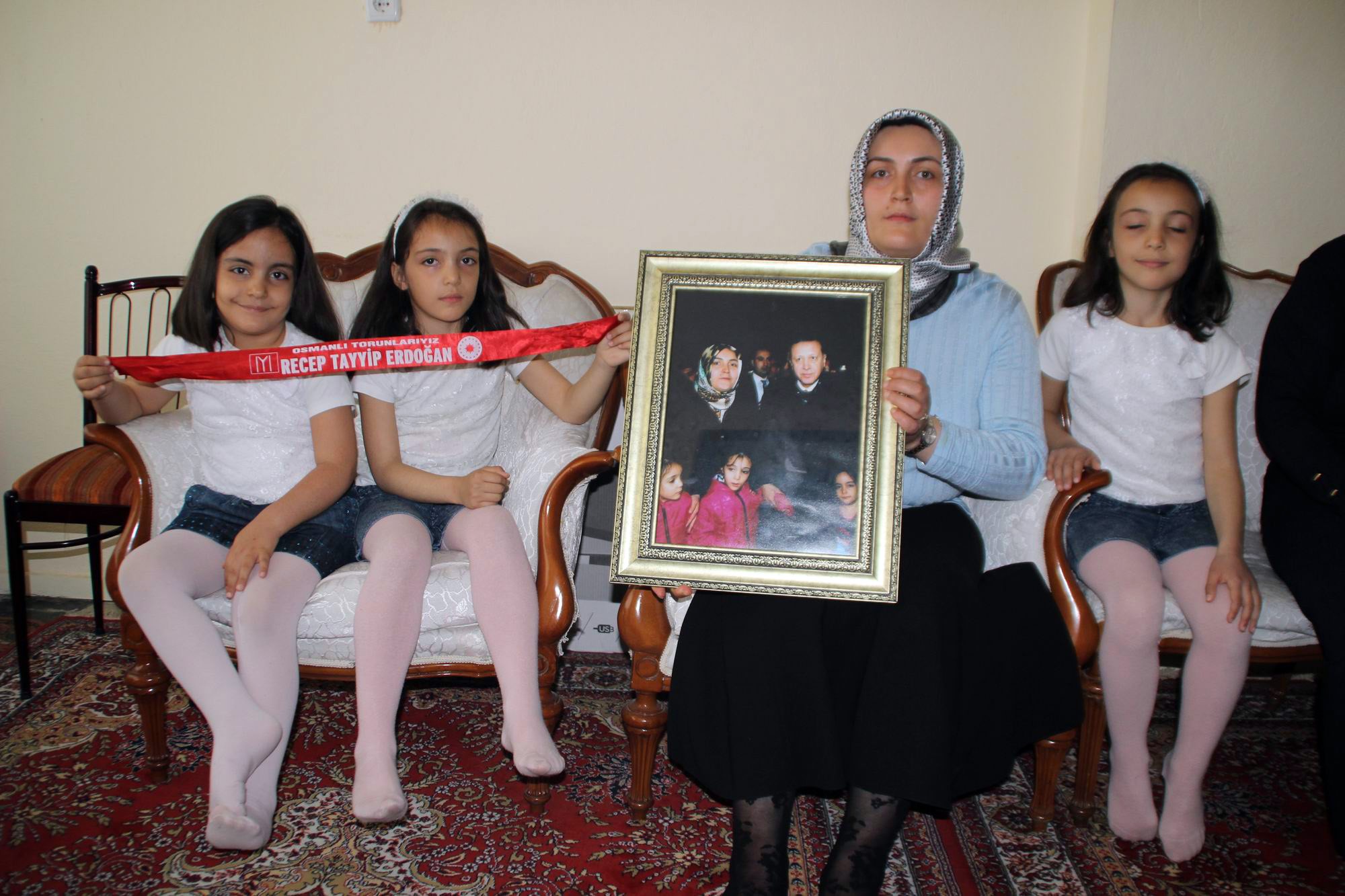 İkizlerin ‘Cumhurbaşkanı’ sevgisi