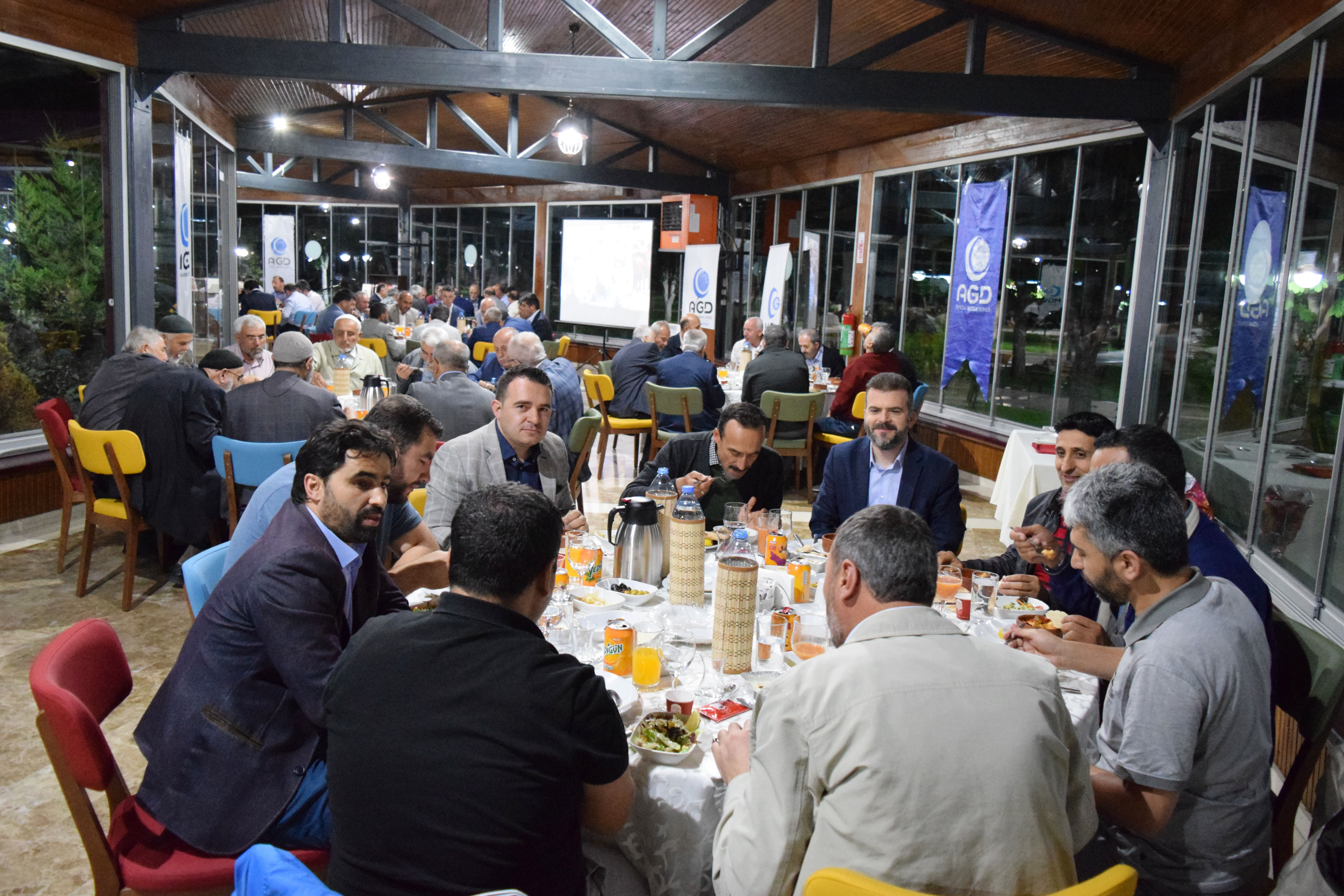 Anadolu Gençlik Derneği Kayseri Şubesi MGV Vefa Gecesi Düzenledi