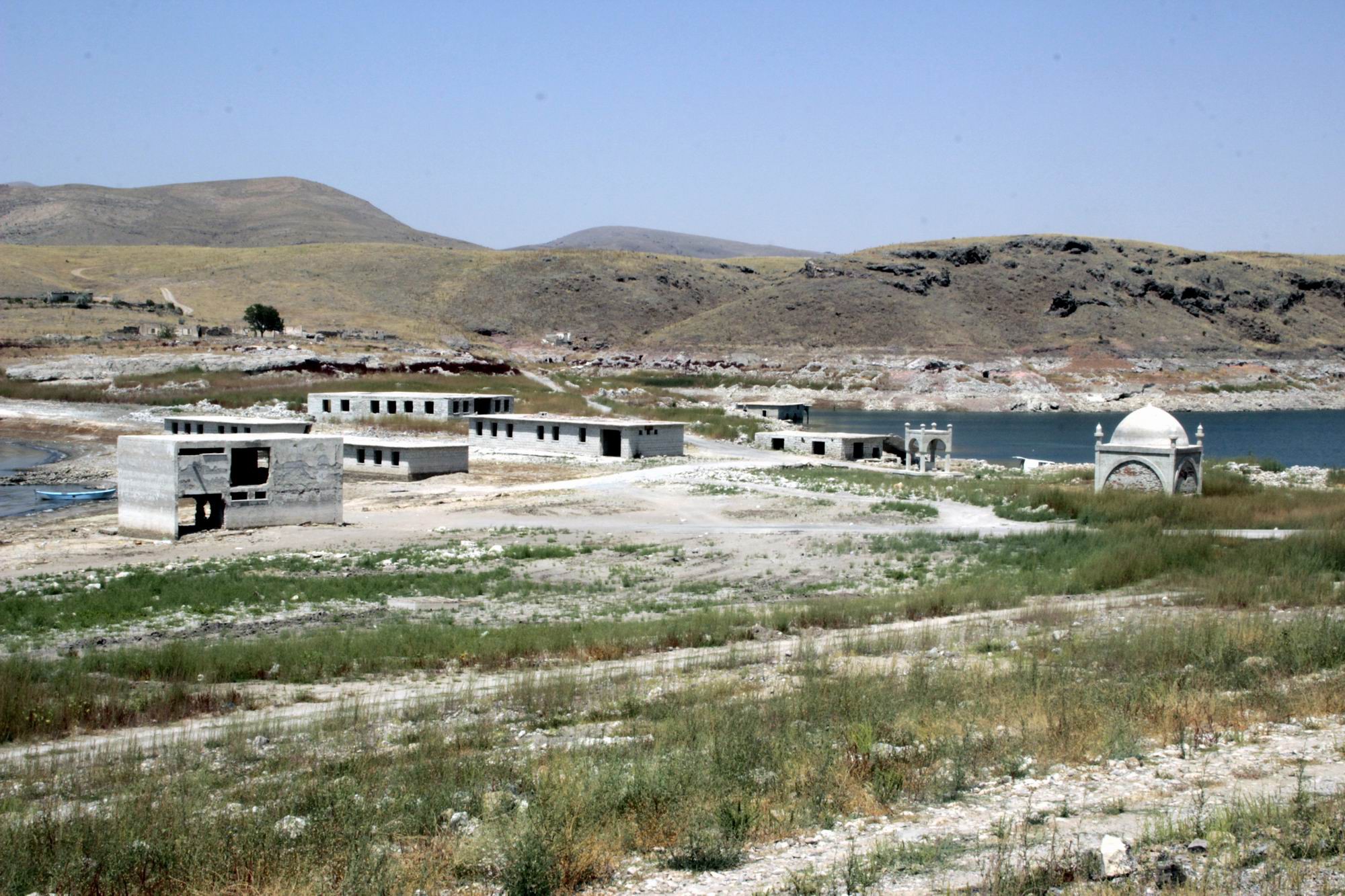 Kayseri’de sular altında kalan köy gün yüzüne çıktı