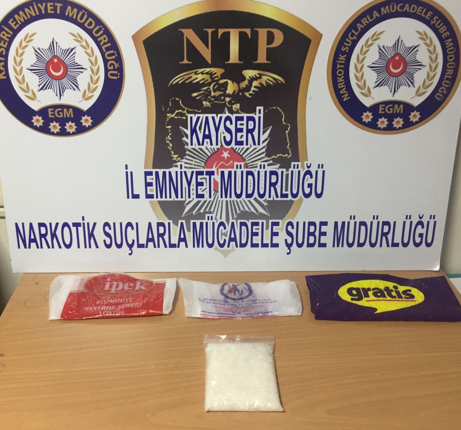 Uyuşturucu taciri 274 gram metamfetamin ile yakalandı