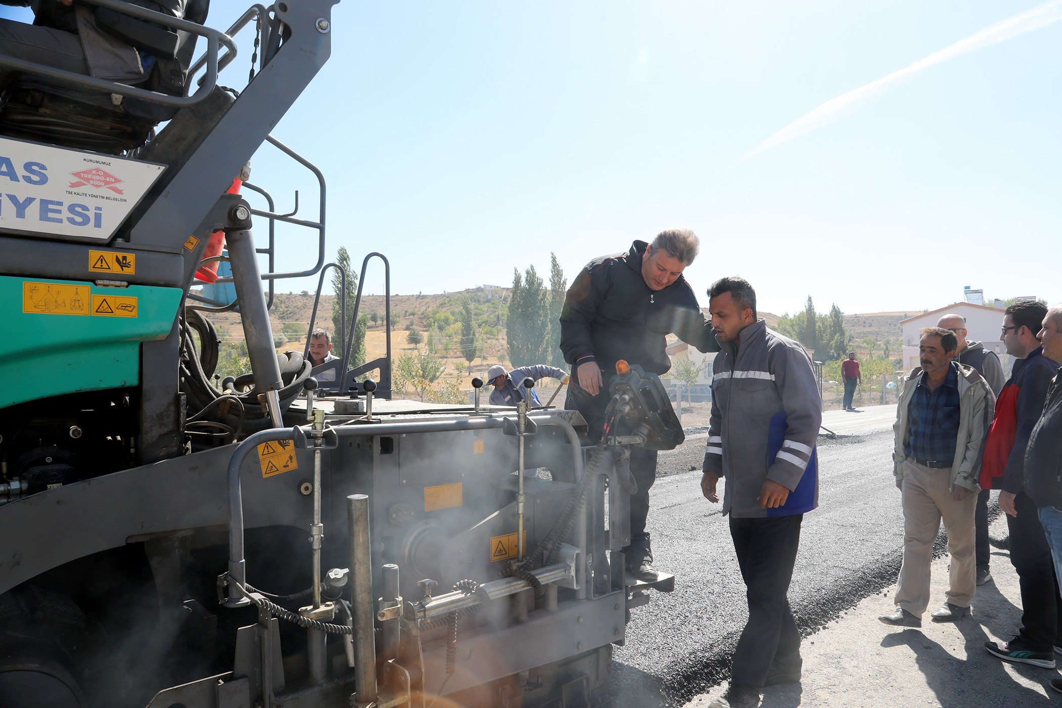 Ardıç Mahallesi’ne 2 Bin Ton Asfalt Hizmeti