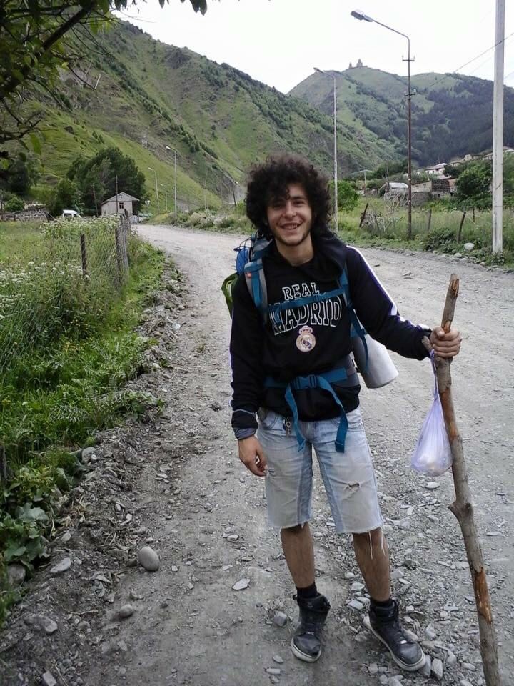 Otostopçu gençler 300 lira ile 3 ülke dolaştı 