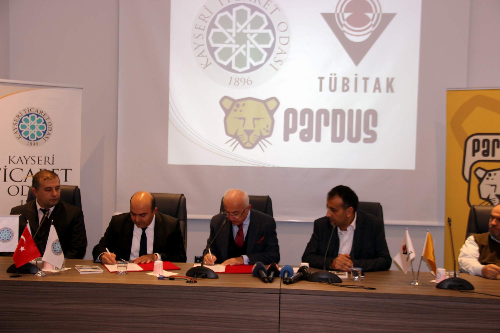 KTO milli işletim sistemi Pardus’a döndü 