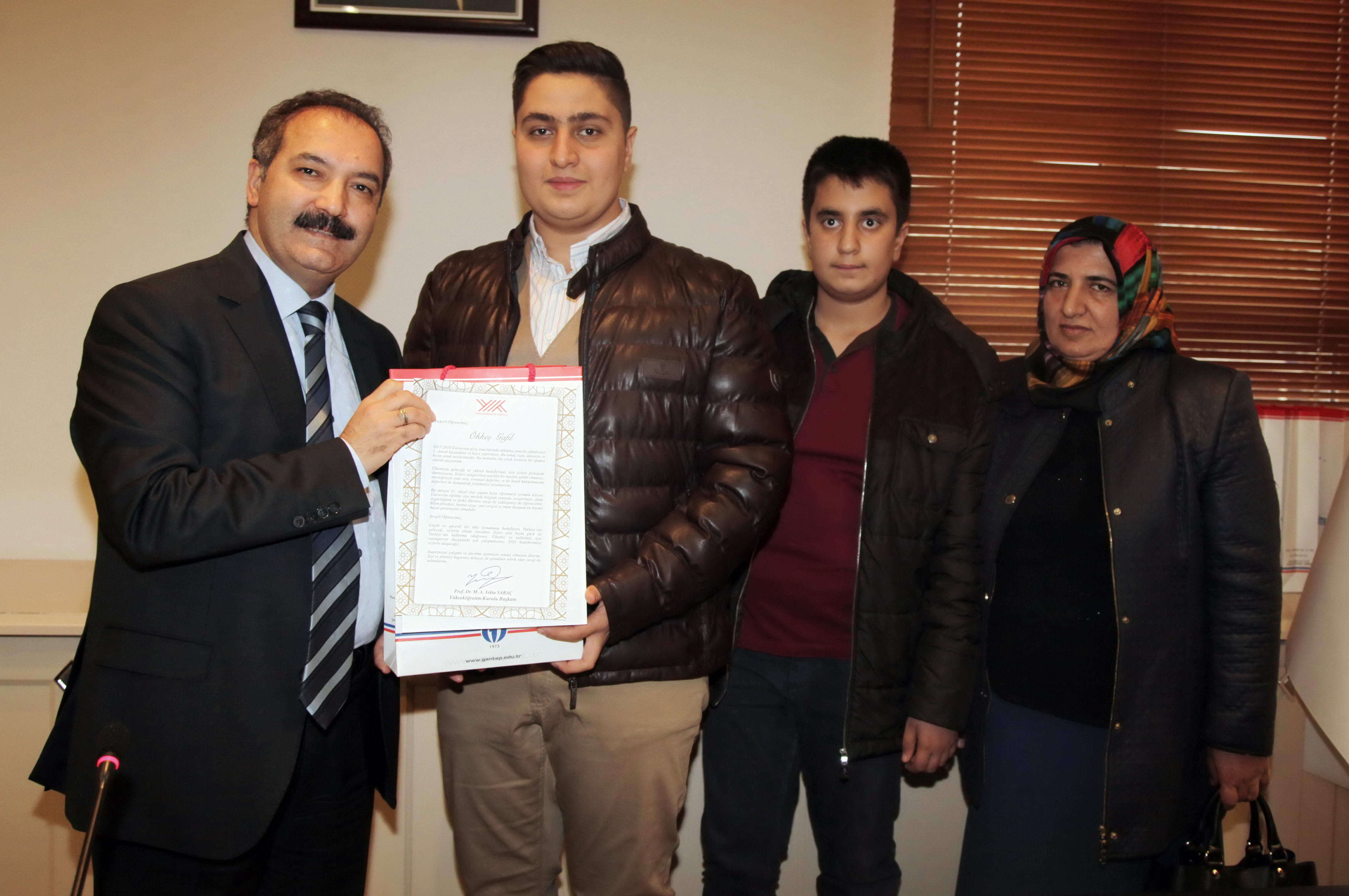 GAÜN’ü ilk sırada tercih ettiler burs kazandılar