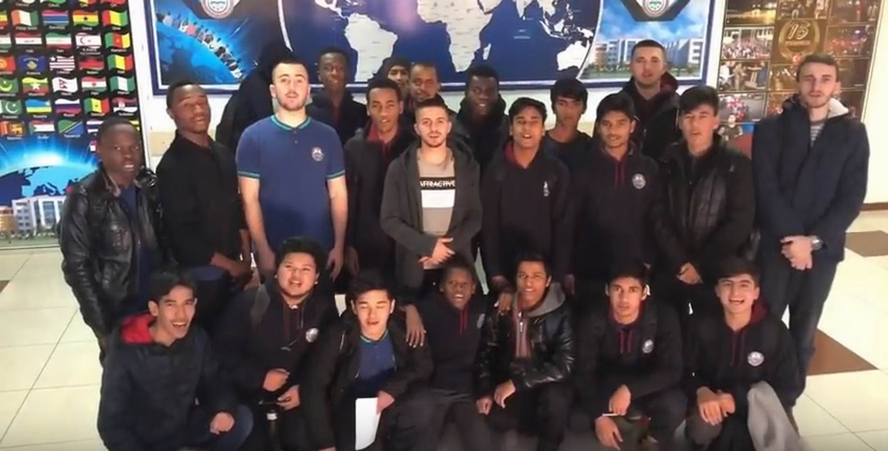 Öğretmenler Günü’nü 30 dilde kutladılar