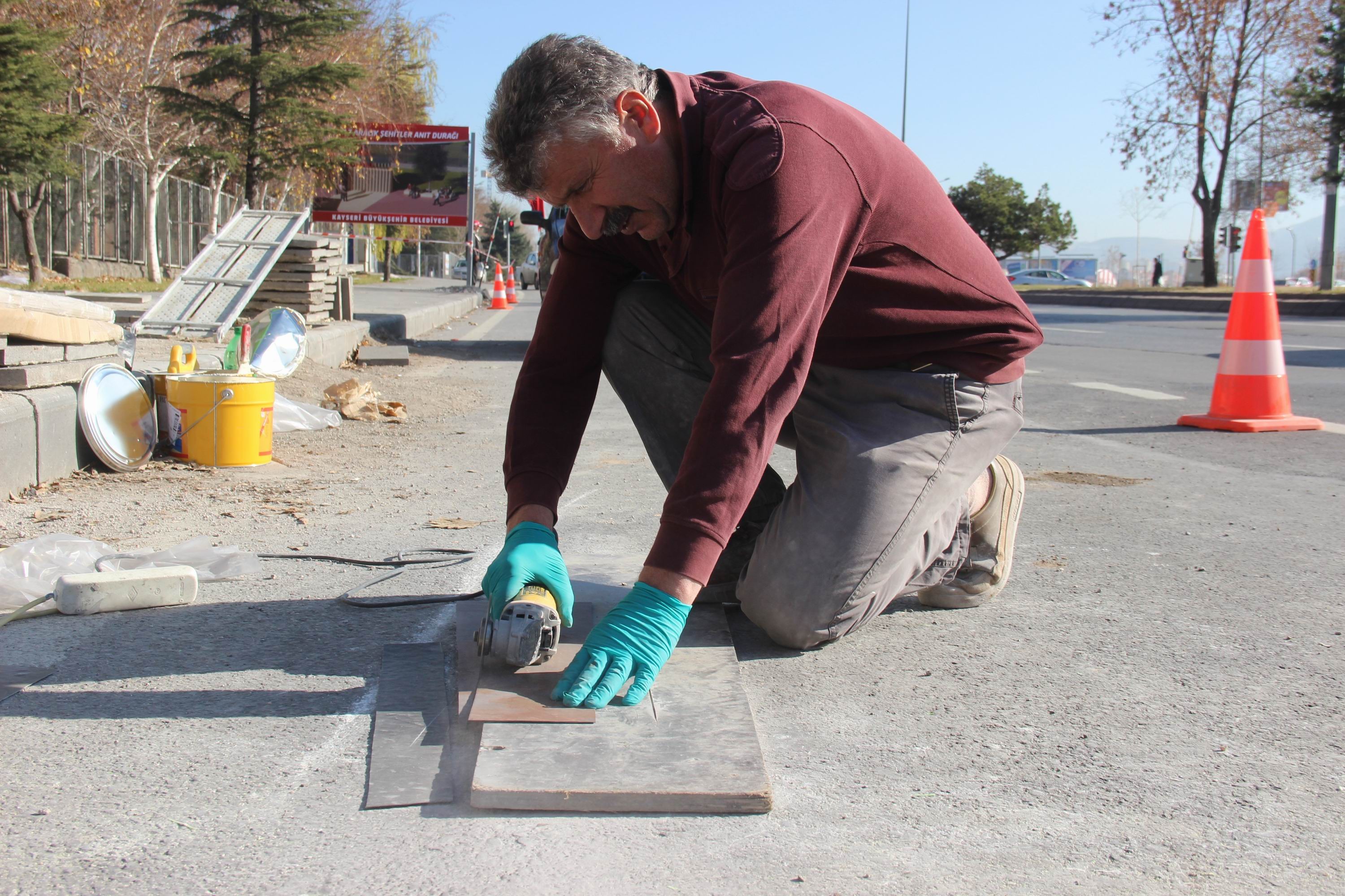 “Her ayın 17’sinde gelip bu durağın temizliğini yapacağım” 