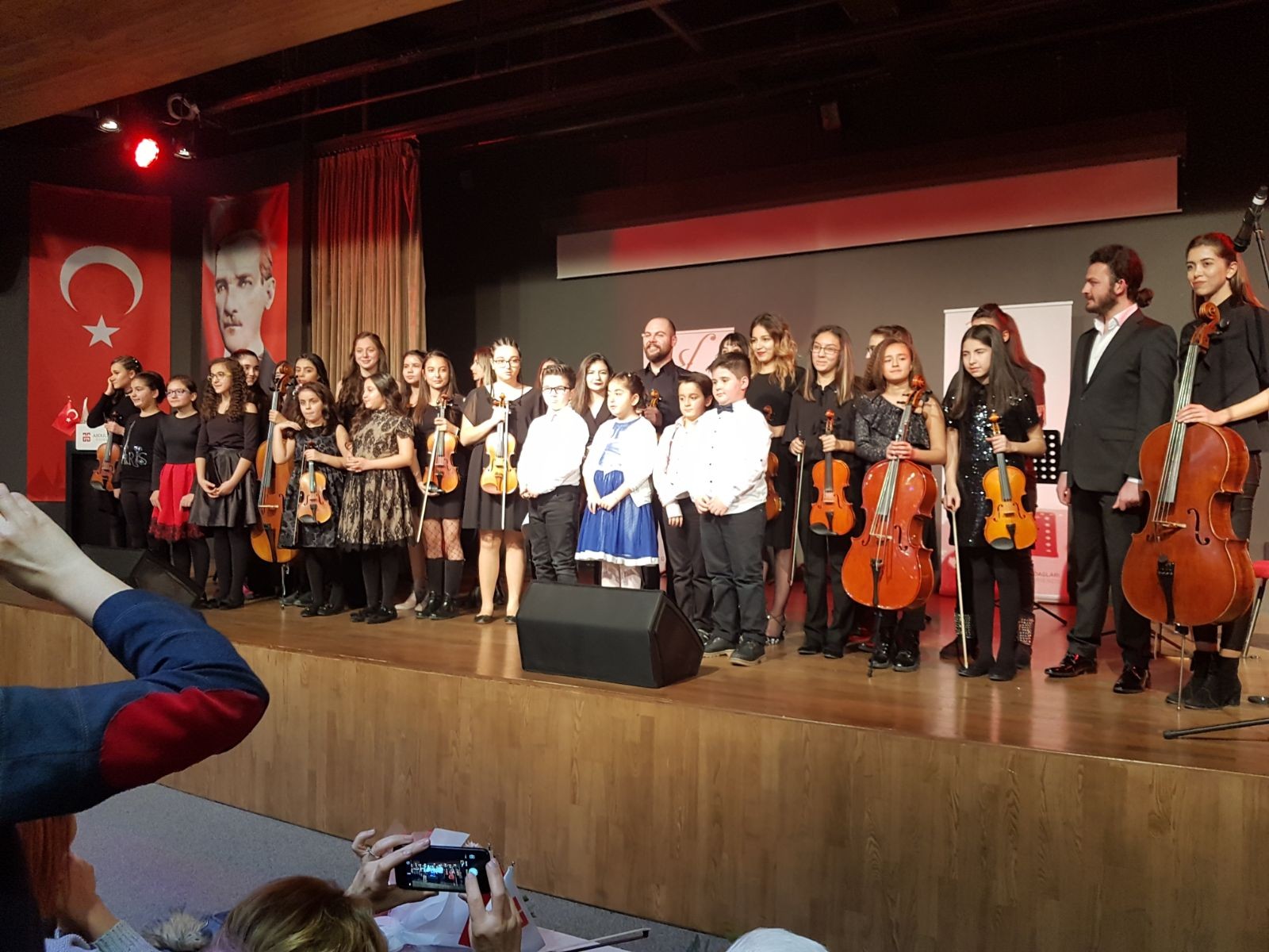 CAKA’nın minik sanatçıları konser verdi