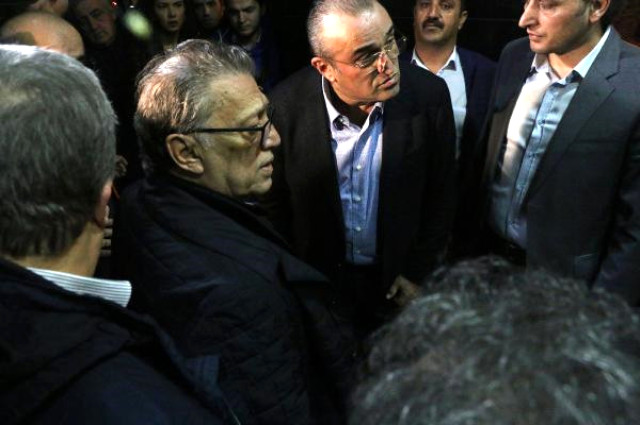  Mesut Yılmaz oğlunun cenazesinin bulunduğu hastaneden ayrıldı 