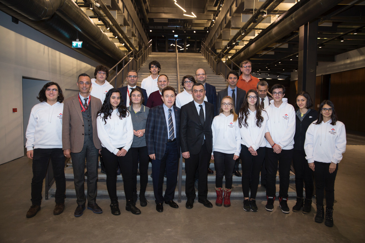 Rektör Sabuncuoğlu öğrencilerle bir araya geldi 