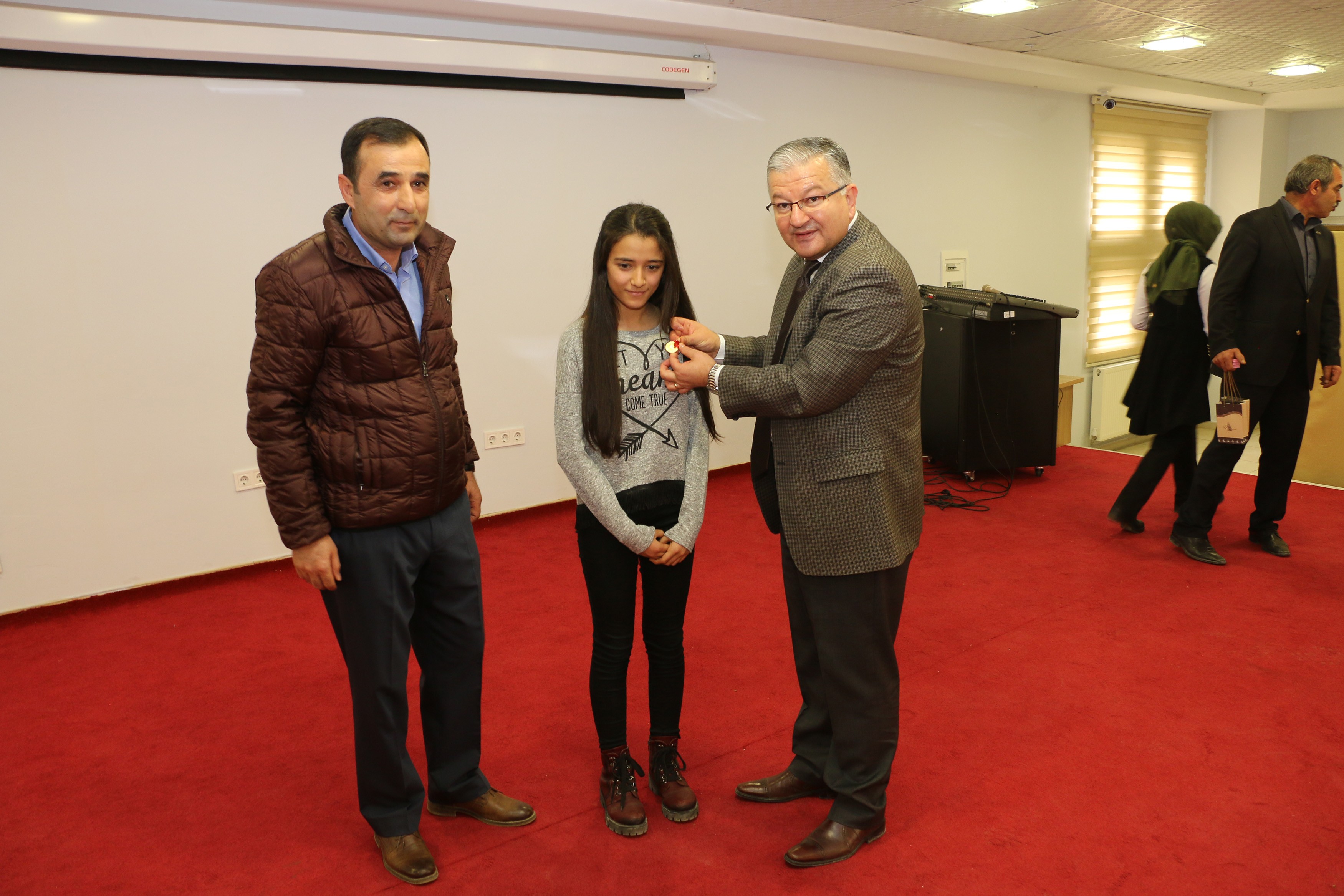 Yahyalı’da başarılı 68 öğrenci ödüllendirildi 