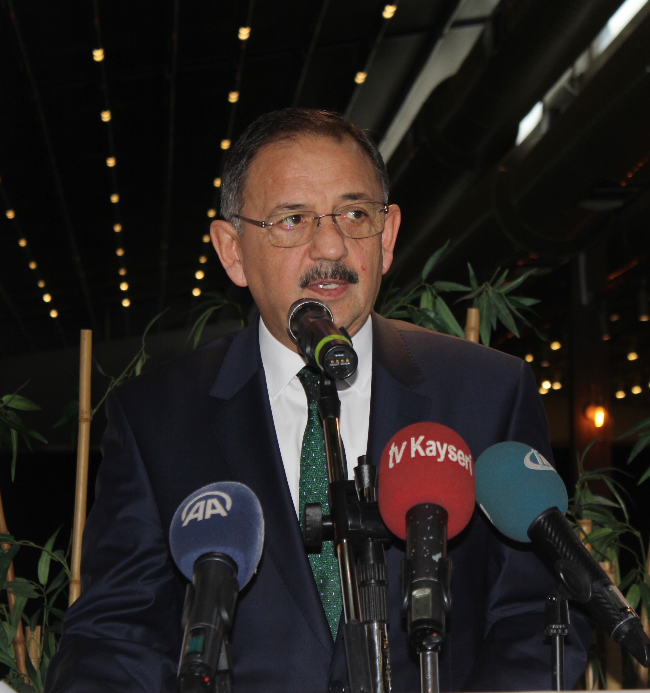 “Hasarlı evlerin hasar bedellerini ödedik” 