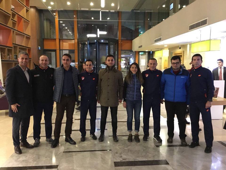 Cüneyt Çakır Kayserili hakemler ile bir araya geldi 