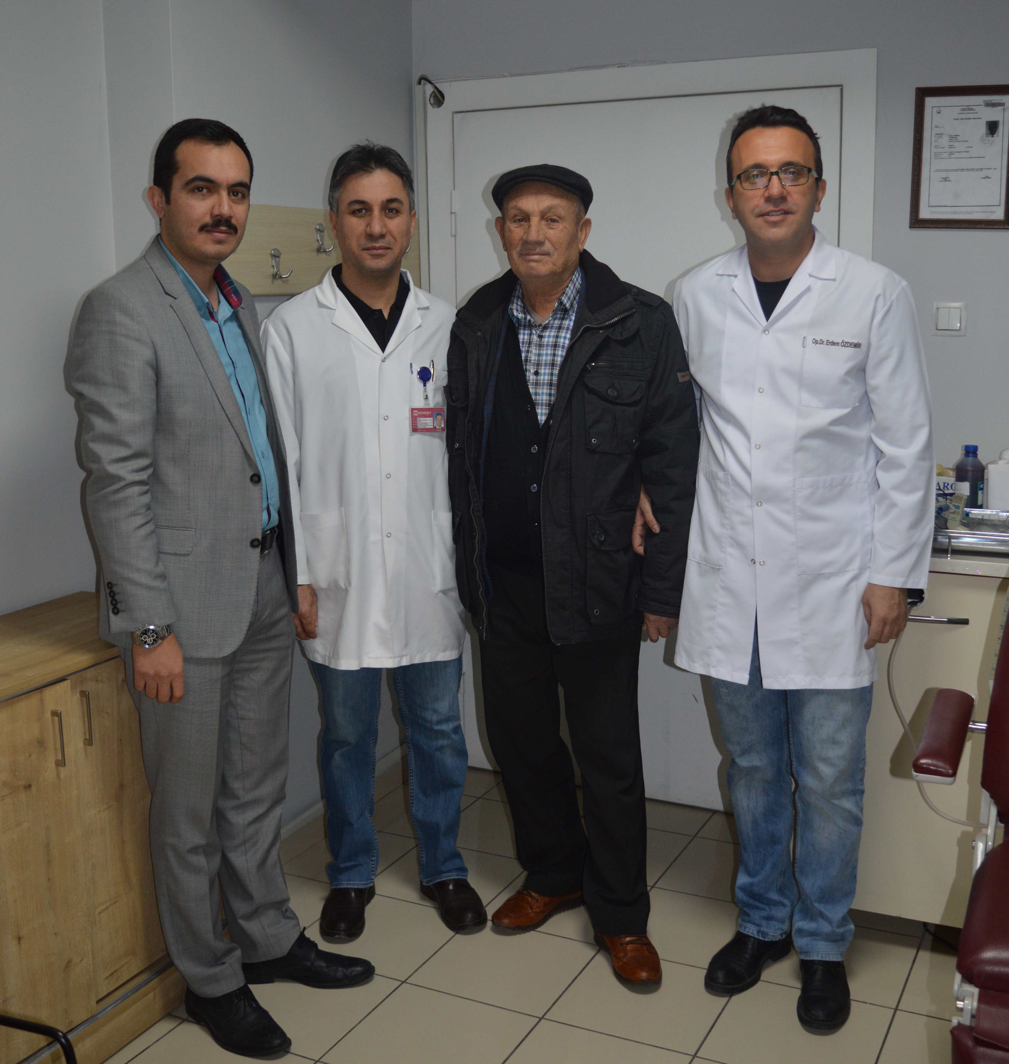 BURUNDAN GİRİLİP BEYİNDEKİ TÜMÖR ALINIYOR