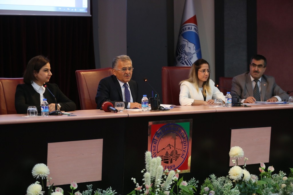 Kayak sporuna Melikgazi desteği 