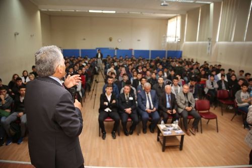 Merkez Mesleki ve Teknik Anadolu Lisesi’nin konuğu Başkan Büyükkılıç oldu