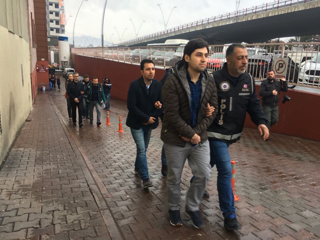 Adliyeye çıkarılan 4 esnaftan 1’i tutuklandı
