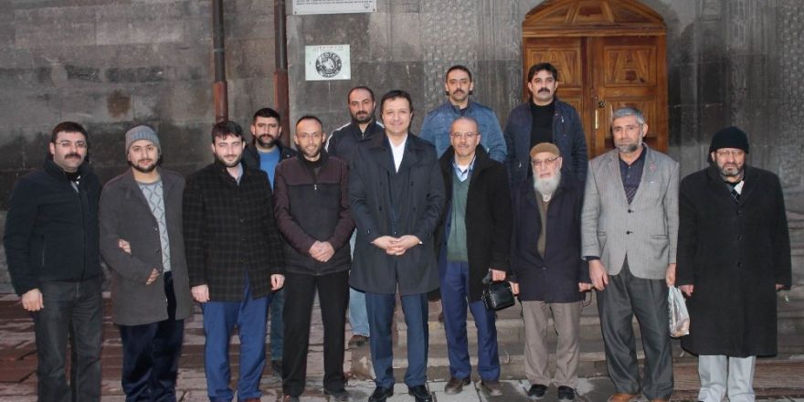Arıkan: “Dün Erbakan Hocamızı sevmeyenler bugün helallik istiyor”