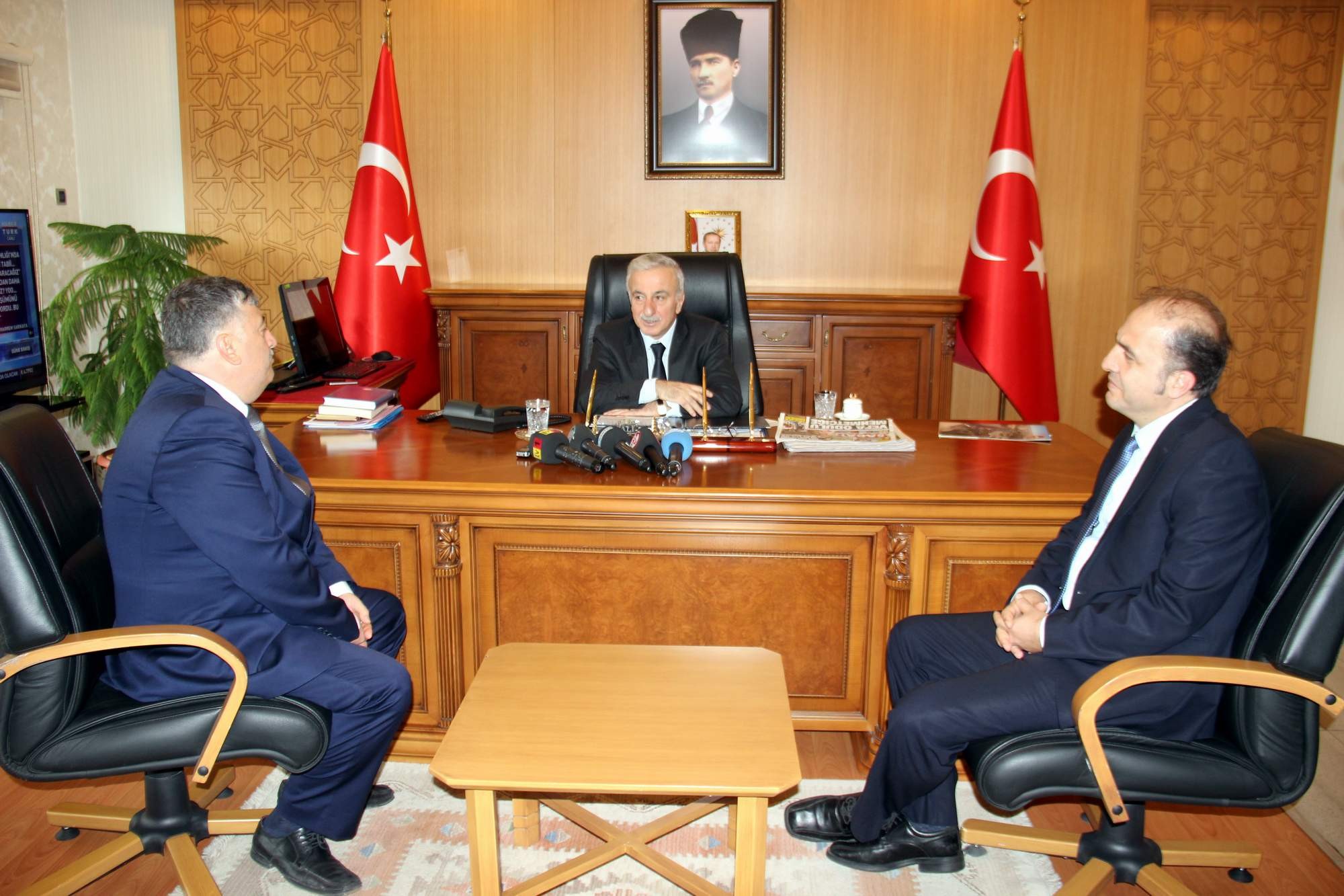 Vali Kamçı: “Sağlıkçılarımıza gerekli desteği vermek zorundayız”