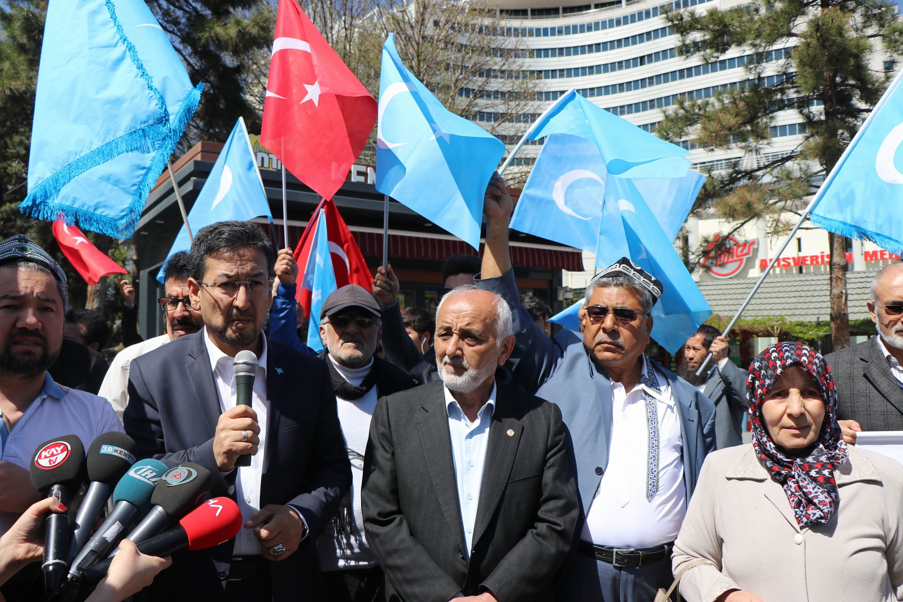 “Çin, Doğu Türkistanlıları sistematik bir şekilde yok etmeye çalışıyor”