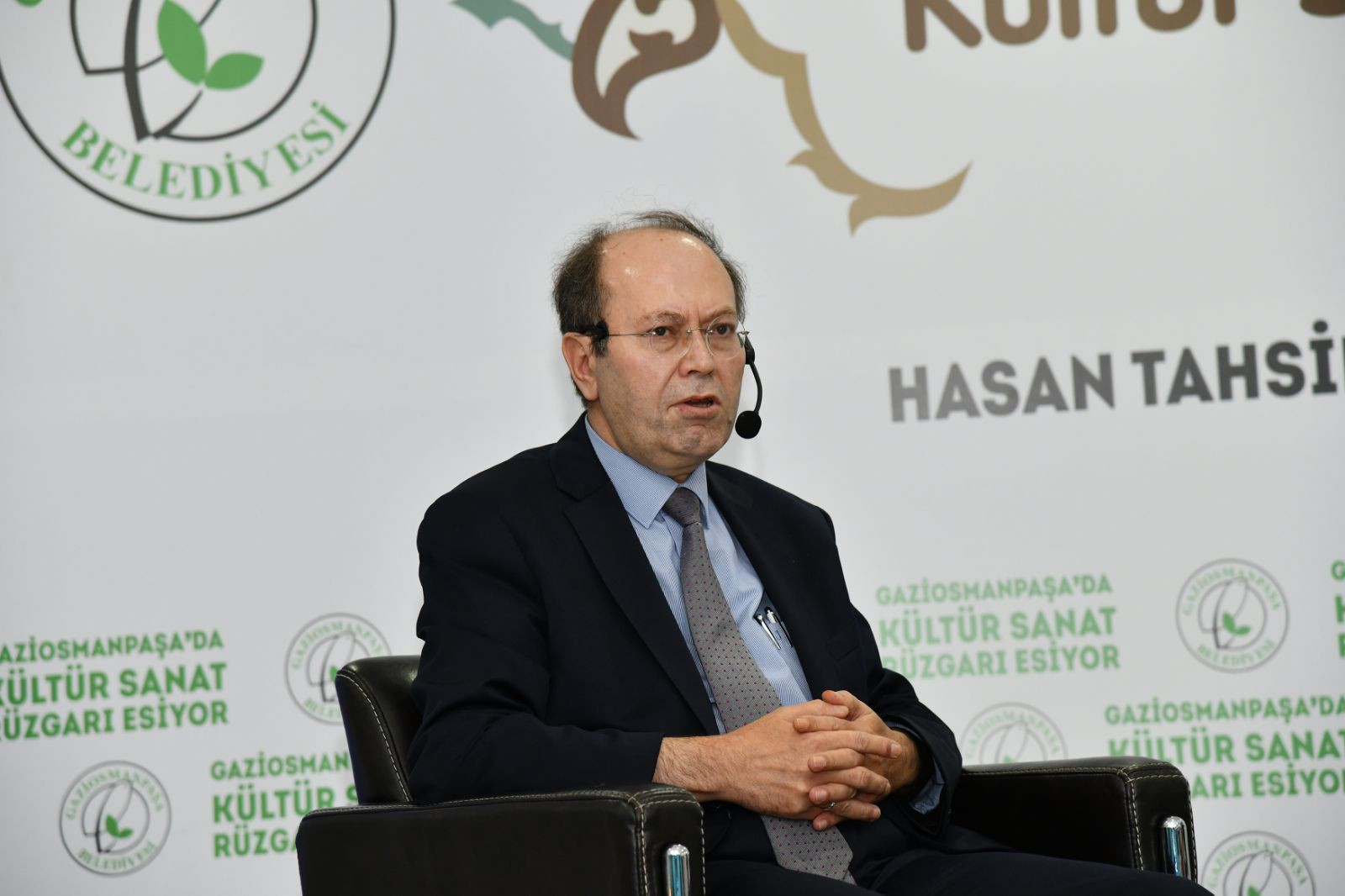 Yazar Yusuf Kaplan: “Dizilerle şanlı tarihimiz yok edilmek isteniyor”
