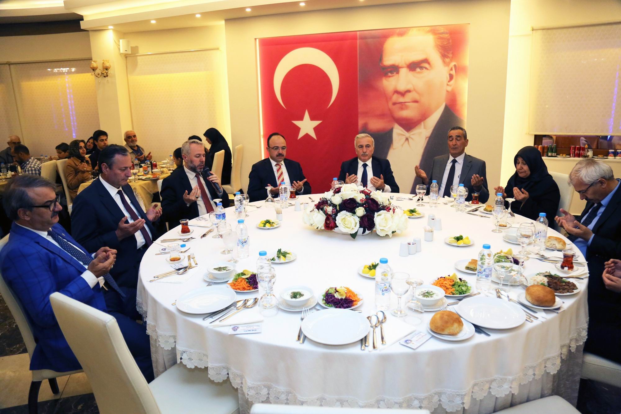 Vali Kamçı Şehit Kilci’nin mevlidine katıldı