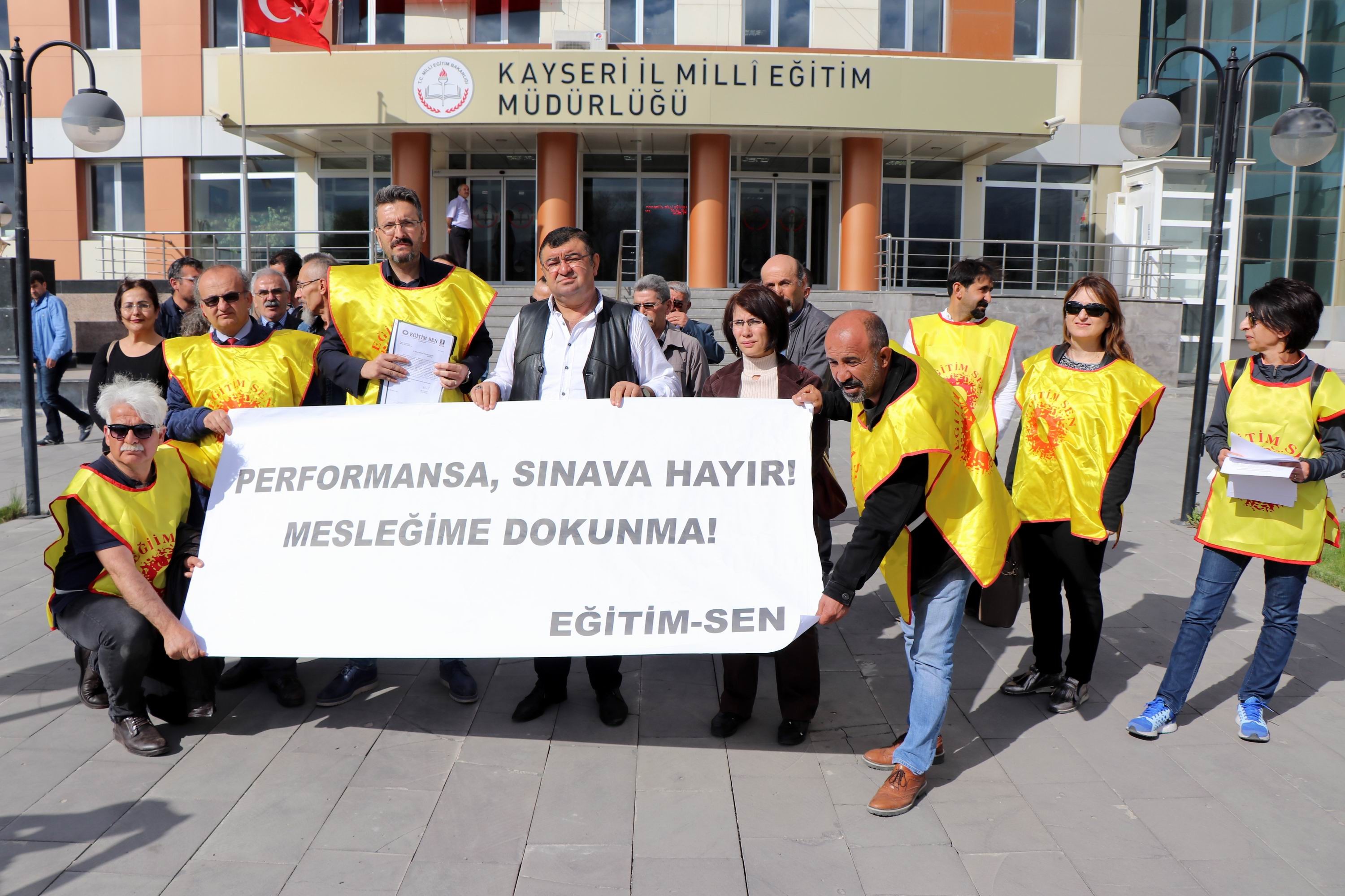 Apaydın: “Mesleğimize ve geleceğimize sahip çıkacağız”