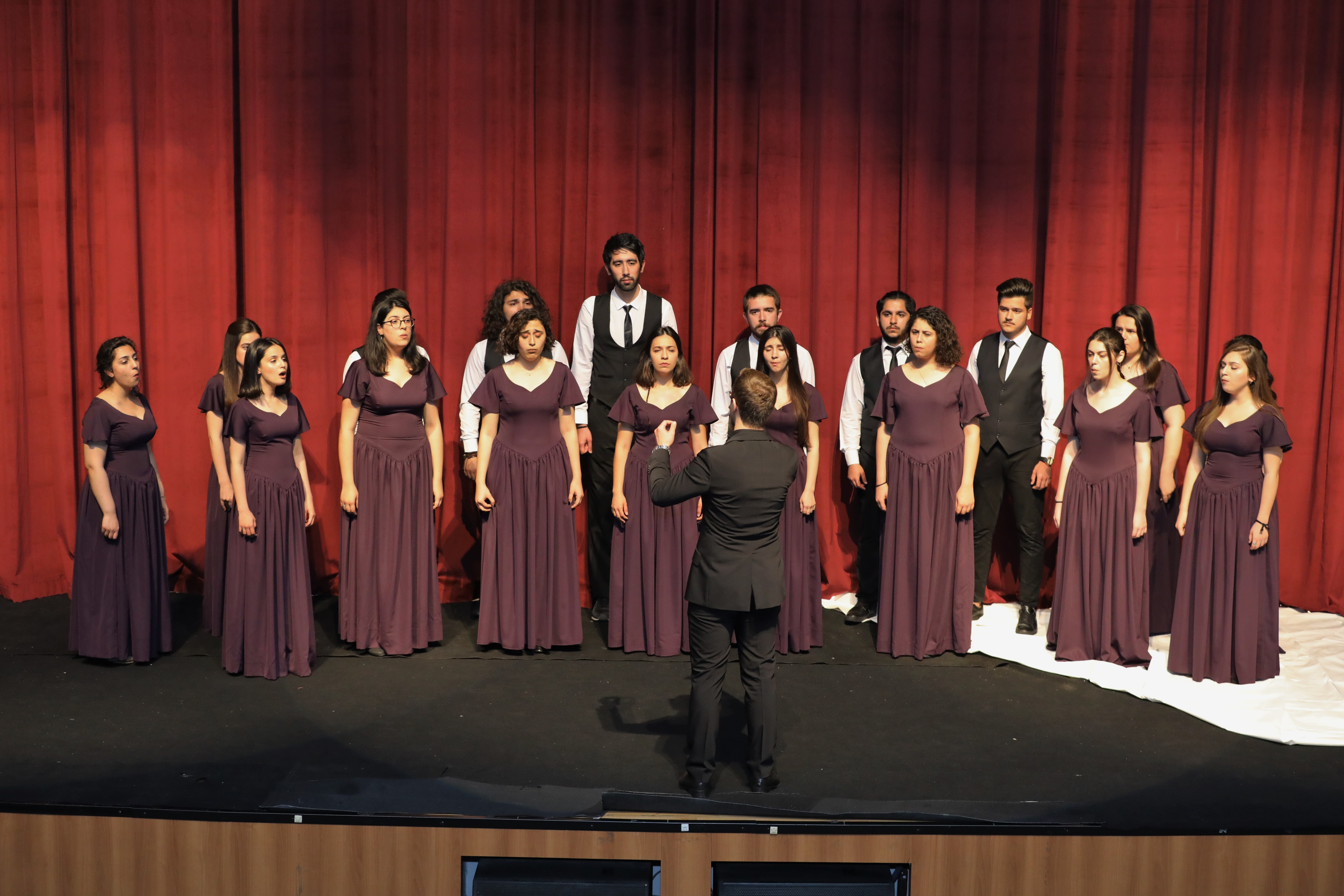 ERÜ’de “2. Ulusal Erciyes Tiyatro Festivali” Başladı