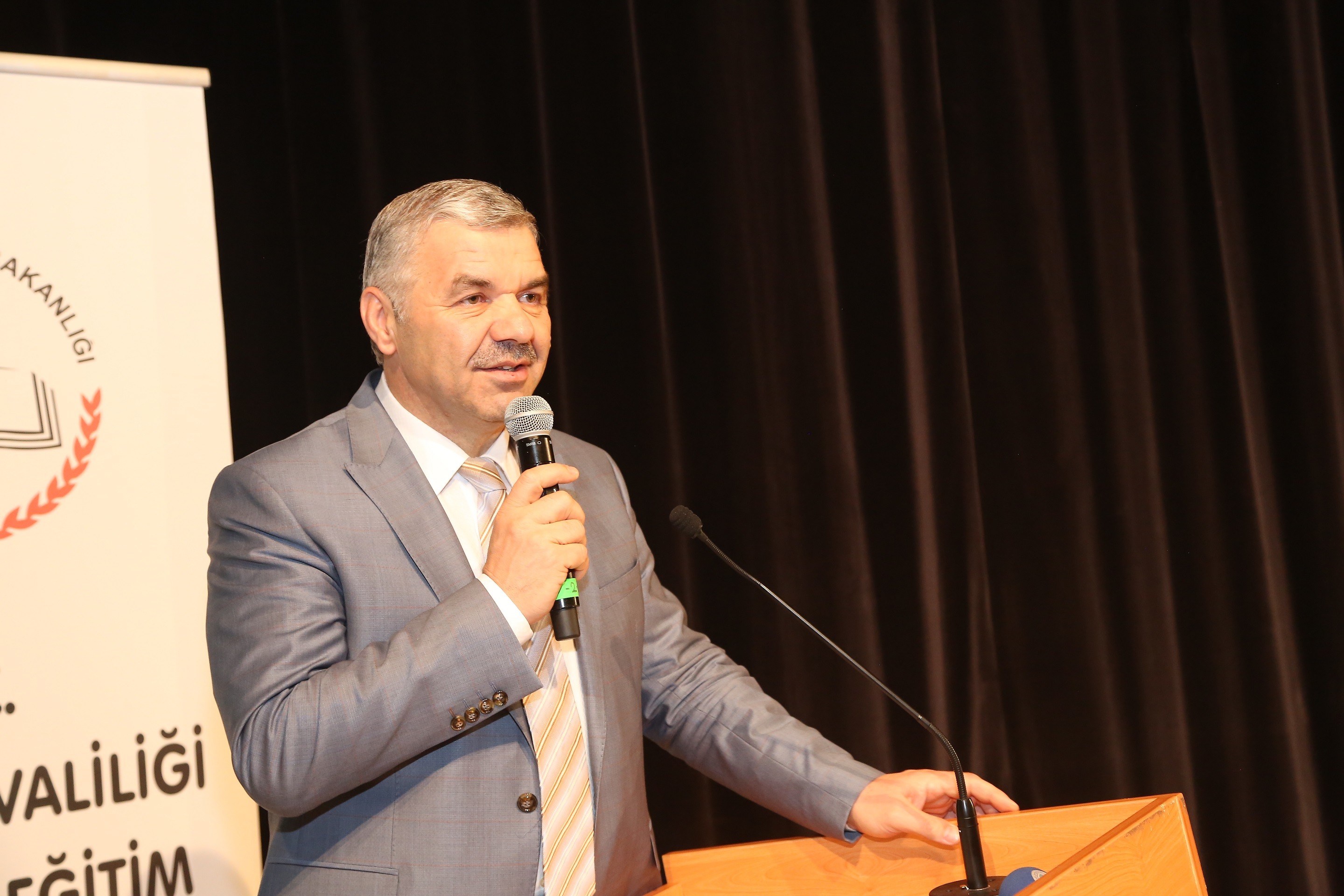 Başkan Çelik, “İnsanı ihmal etmeyeceğiz”
