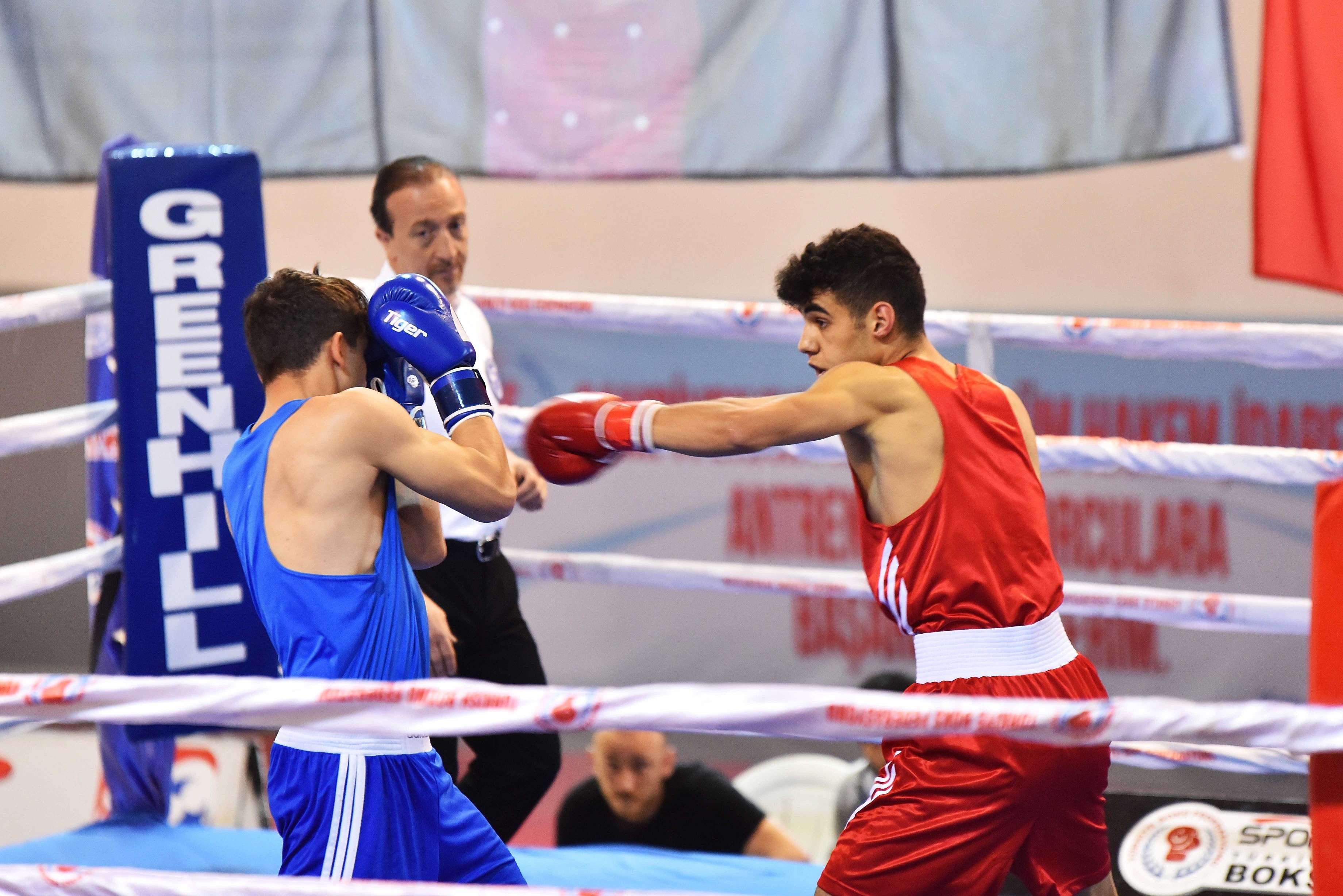 Turgut Özal Boks Kulübü haftayı yenilgiyle kapattı