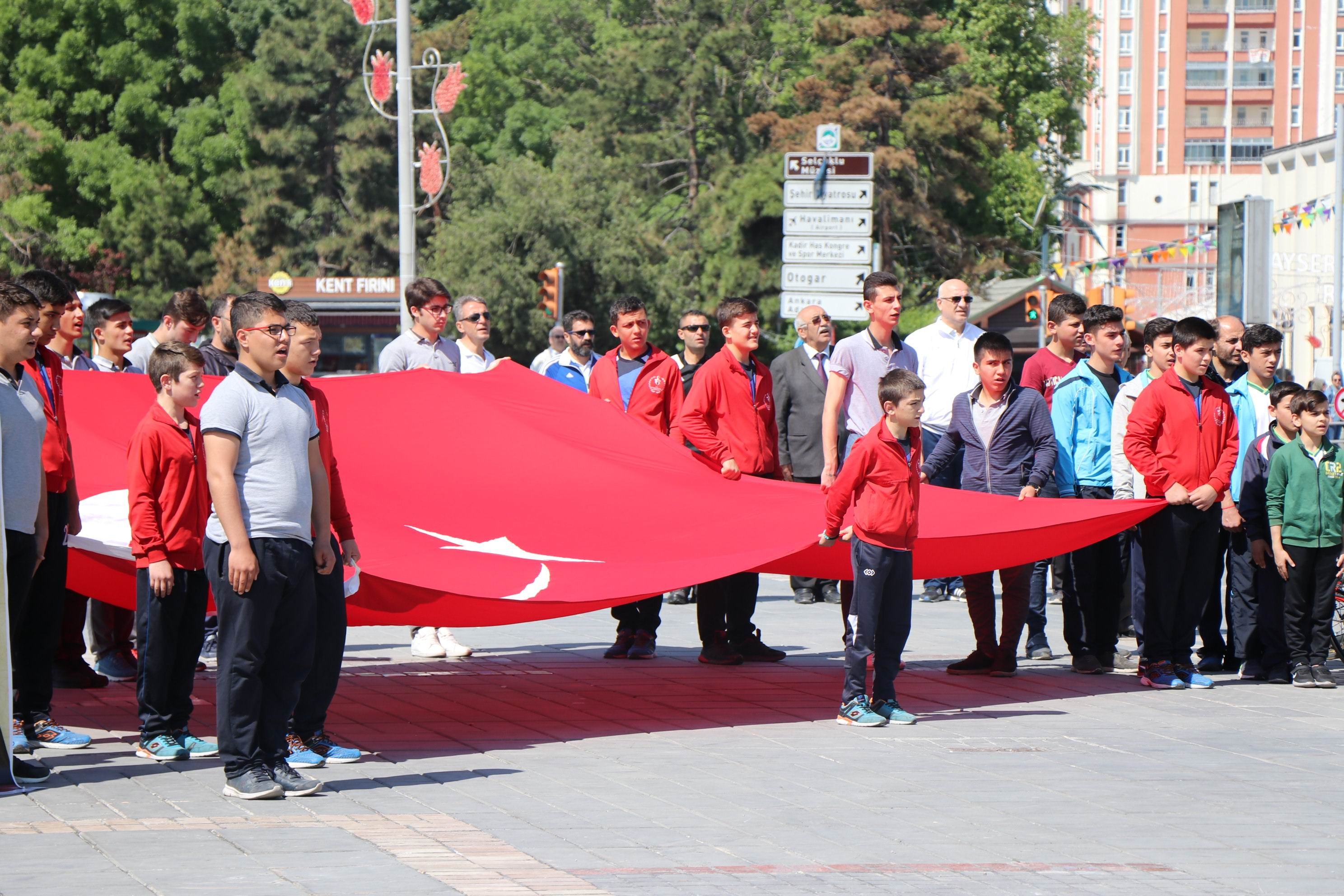 Gençlik Haftası kutlamalar başladı