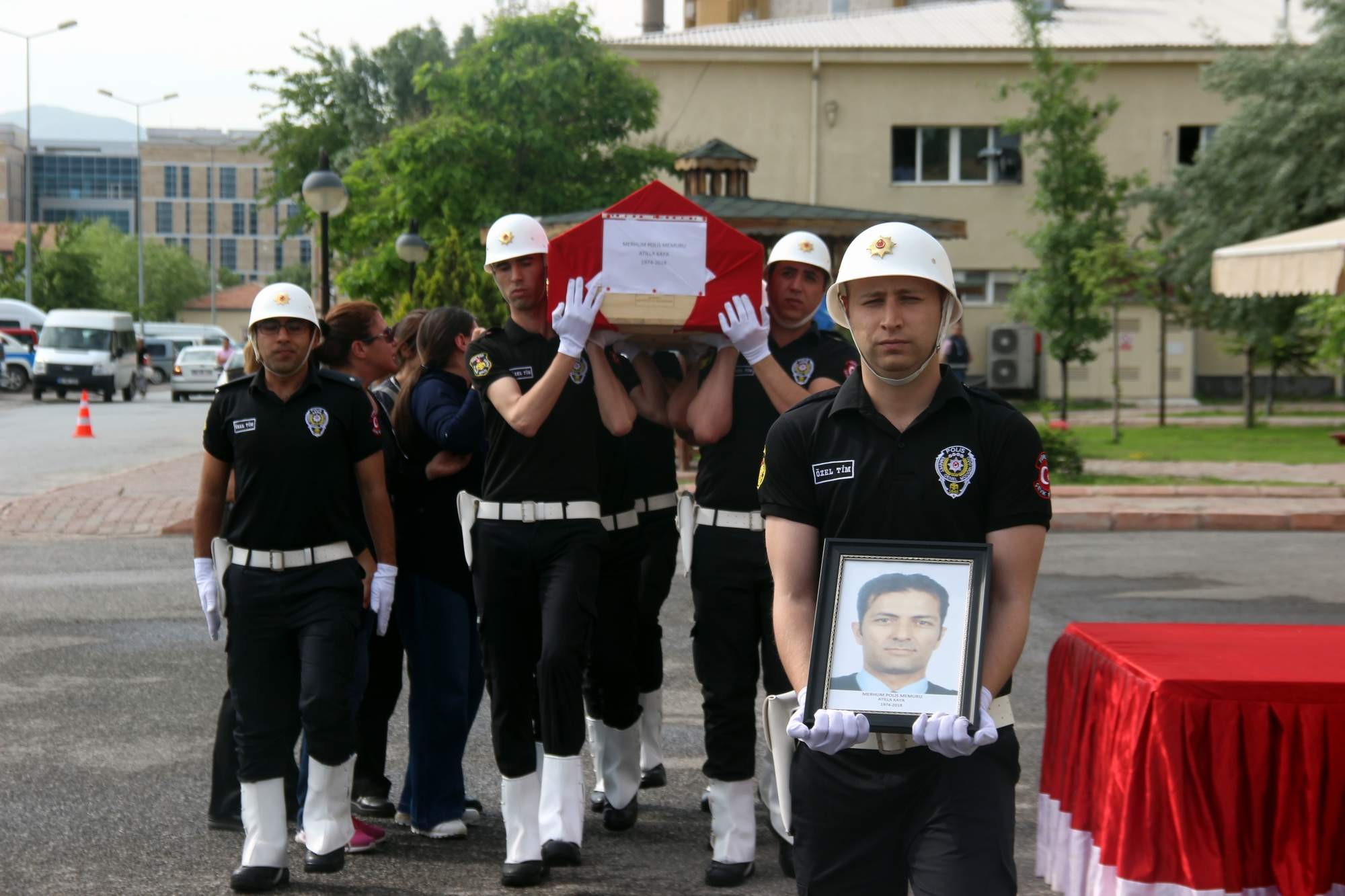 Hayatını kaybeden polis memuru için tören düzenlendi