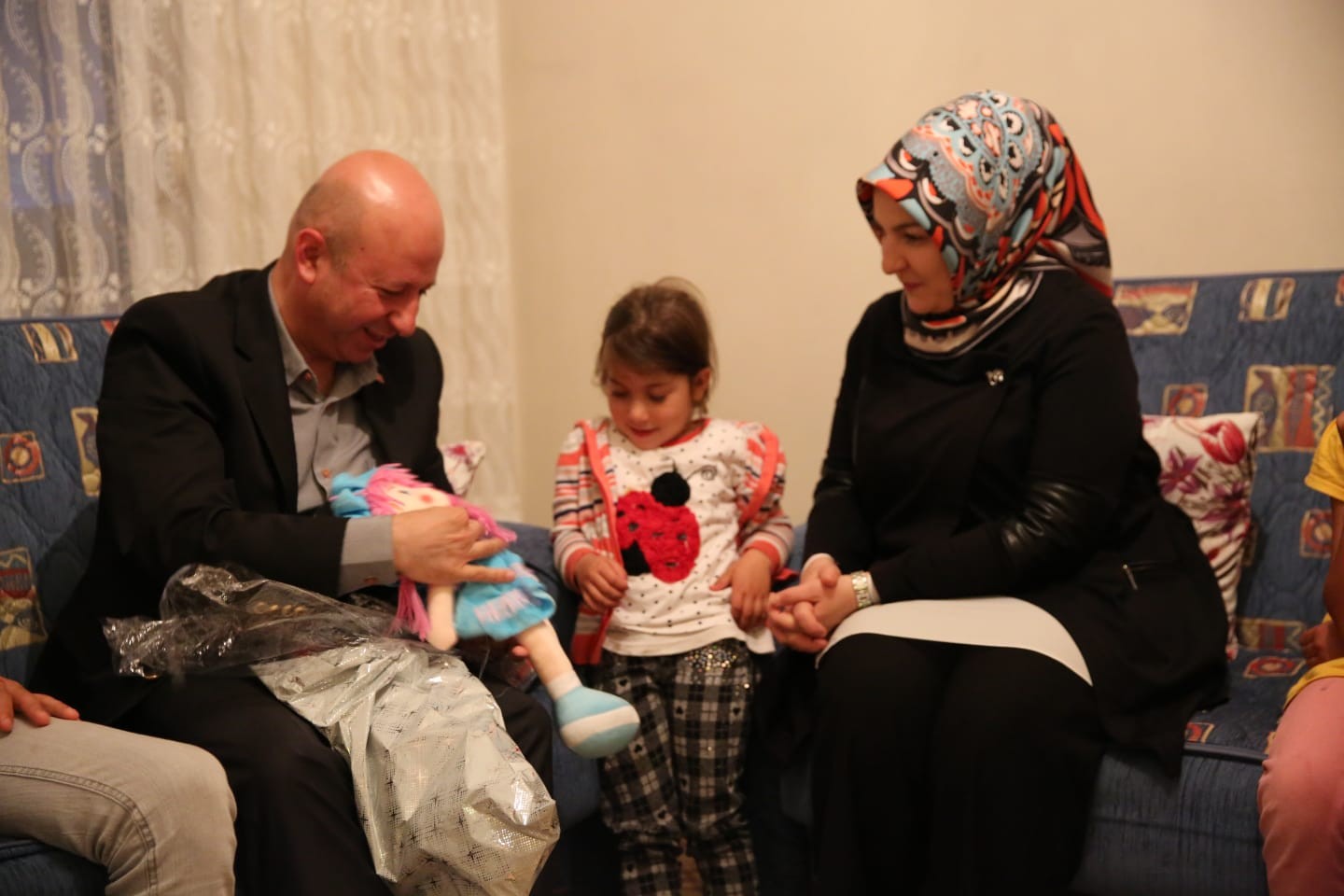 Çolakbayrakdar çifti gönül sofrasında