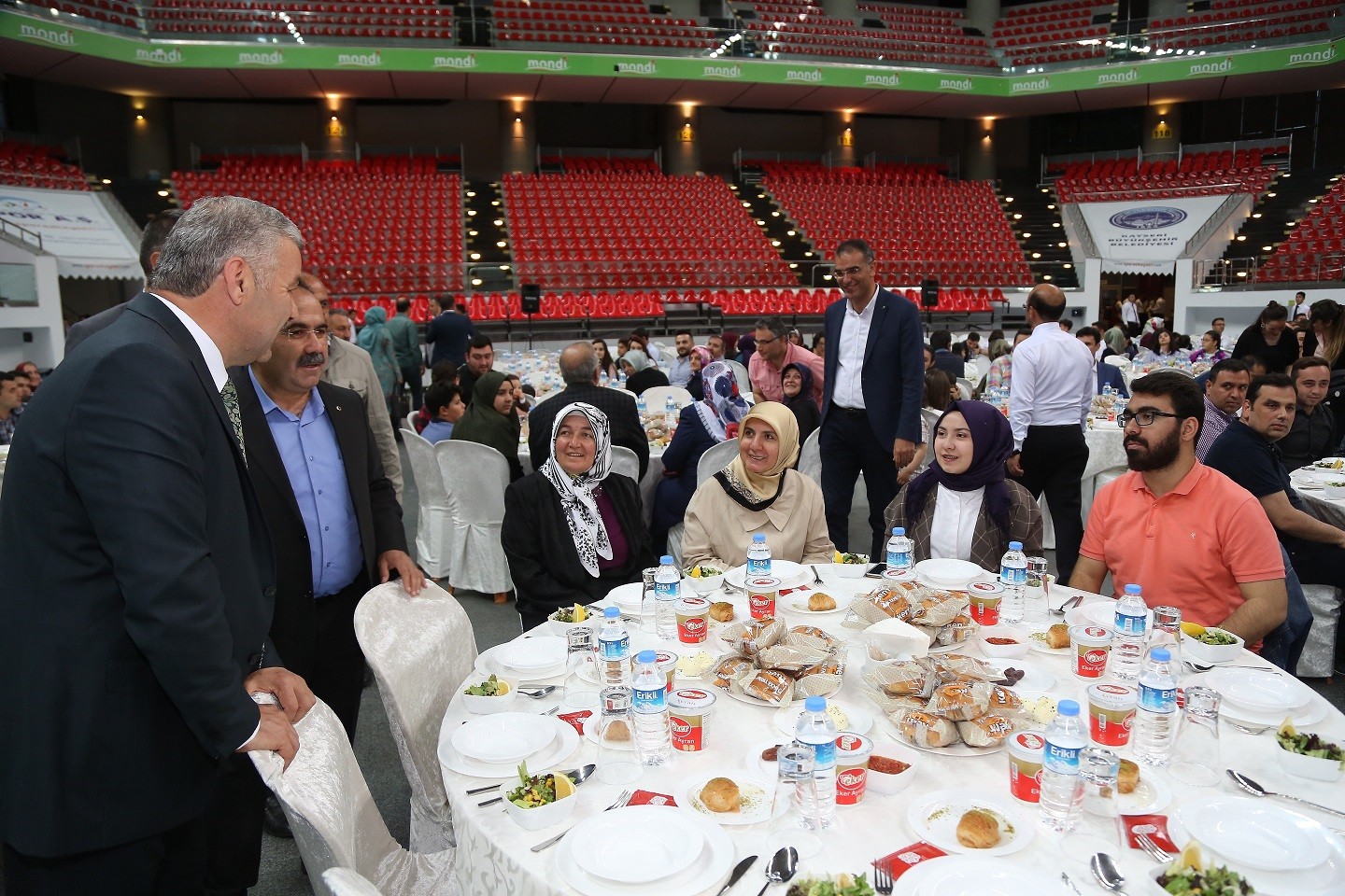 Başkan Çelik Belediye çalışanlarıyla iftar açtı