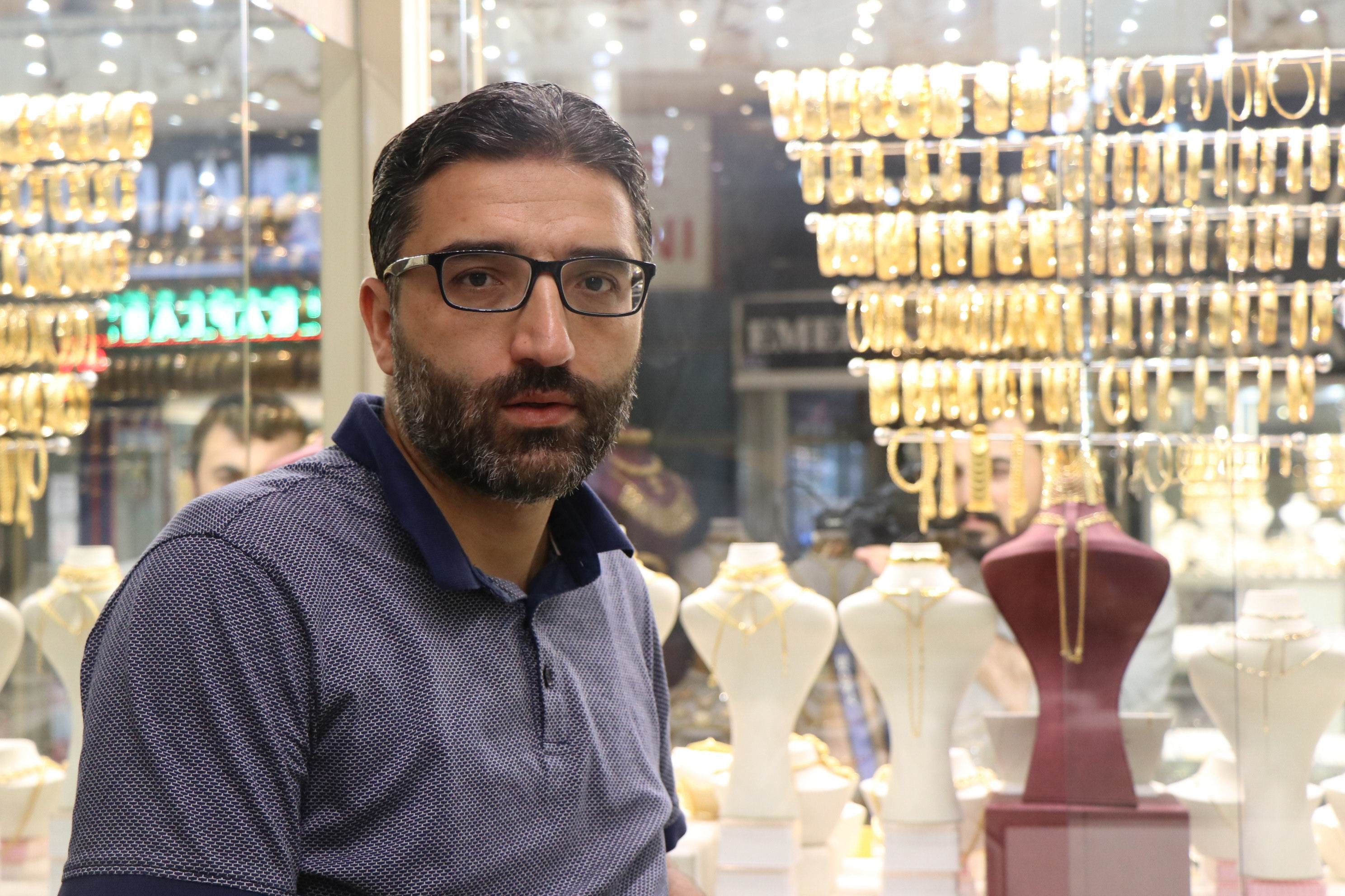 Kazancılar Çarşısı’nda çeyrek altın 320 TL’yi buldu