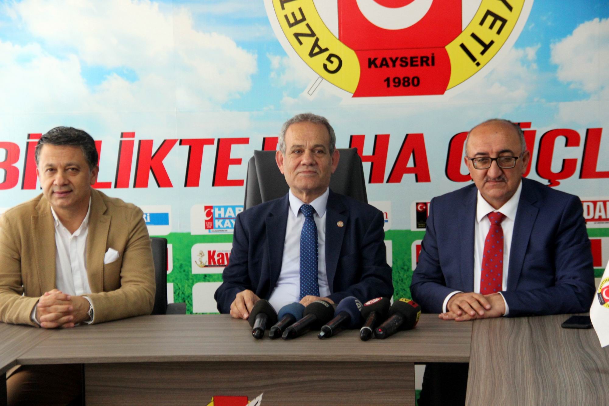 Türkiye Gazeteciler Federasyonu Başkanı Yılmaz Karaca’dan KGC’ye ziyaret
