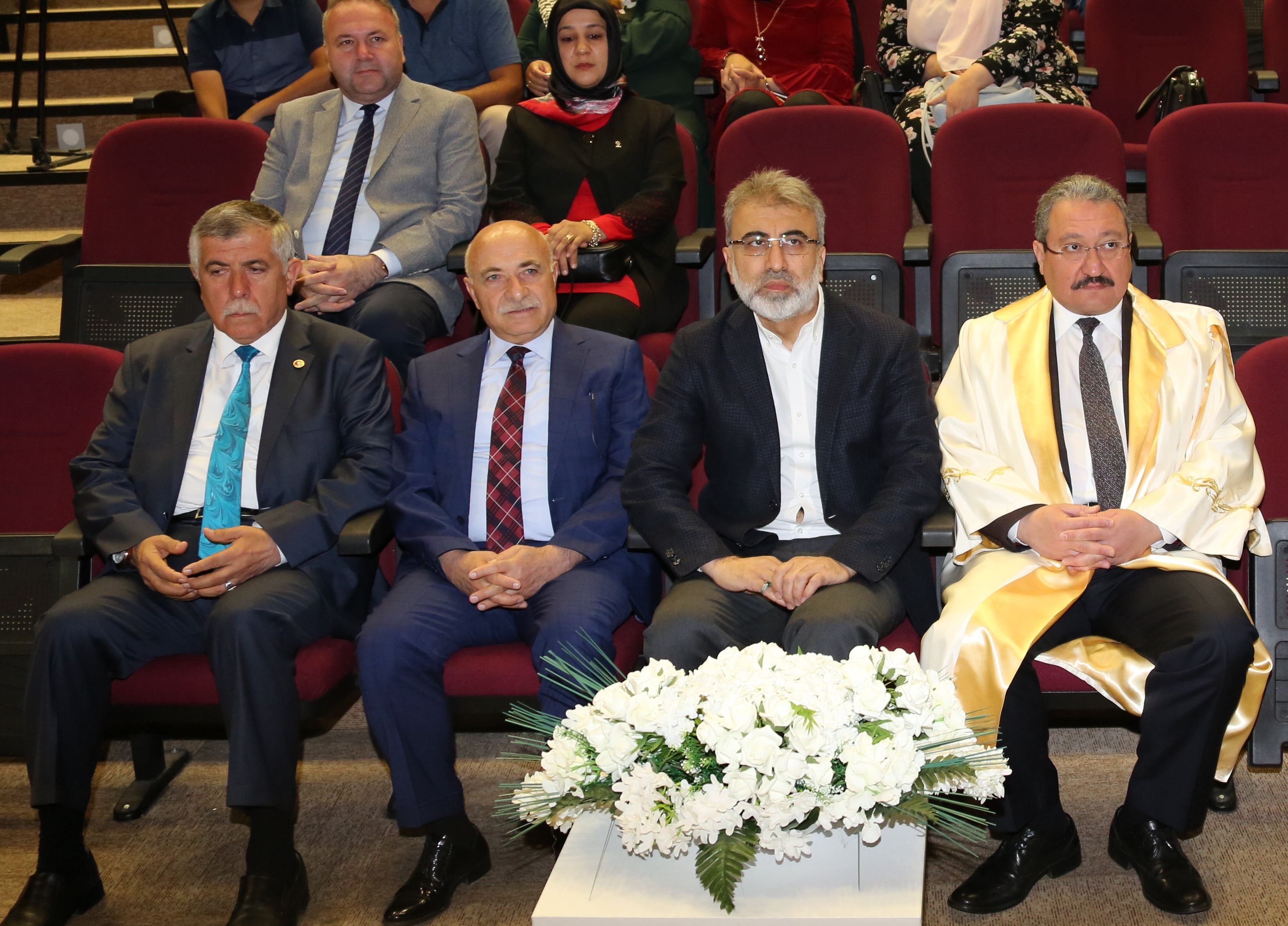 ERÜ Seyrani Ziraat Fakültesi’nden 140 Öğrenci Mezun Oldu