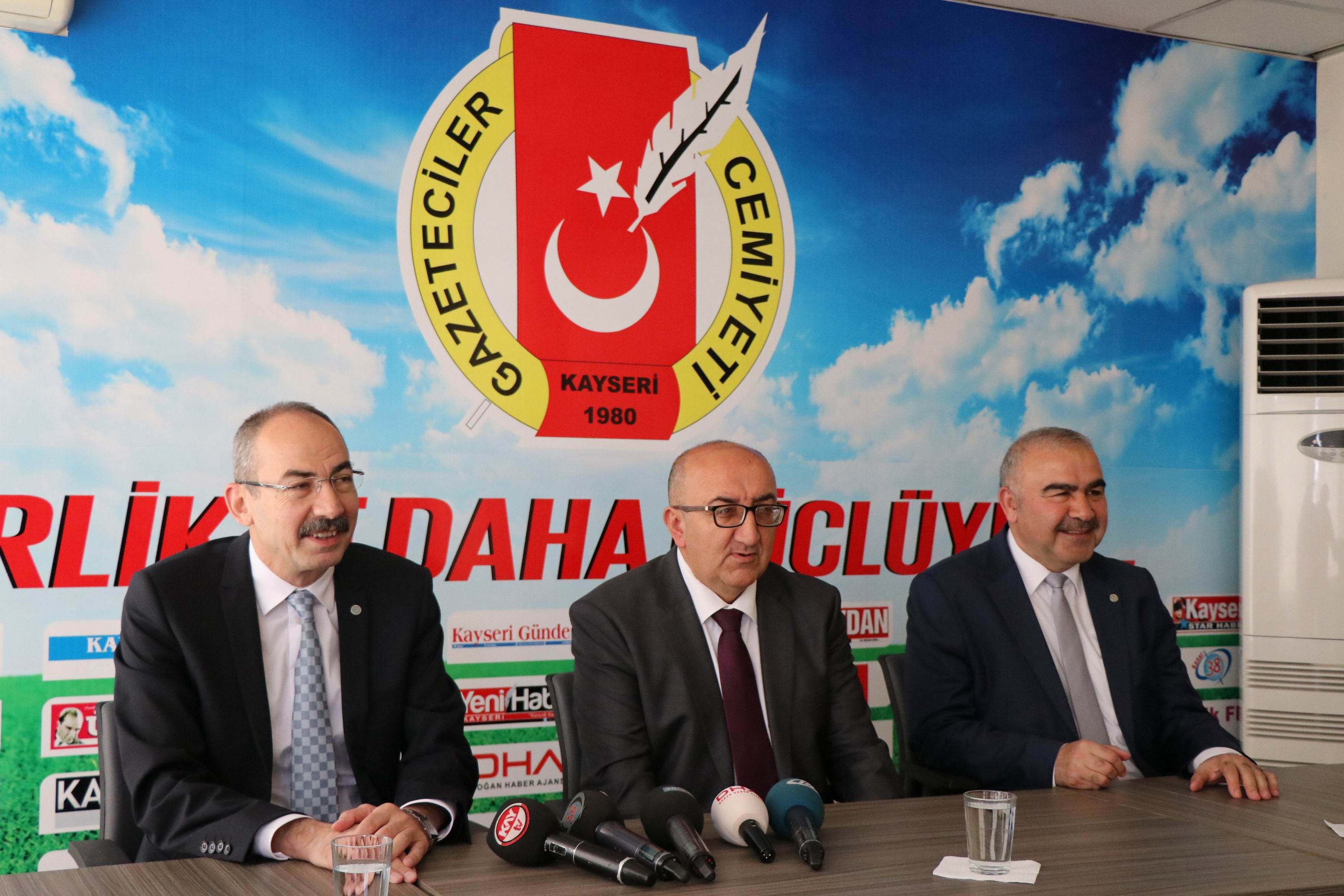 Gülsoy: “Türkiye’nin üzerine oynanan oyunlar seçimden sonra bitecek”