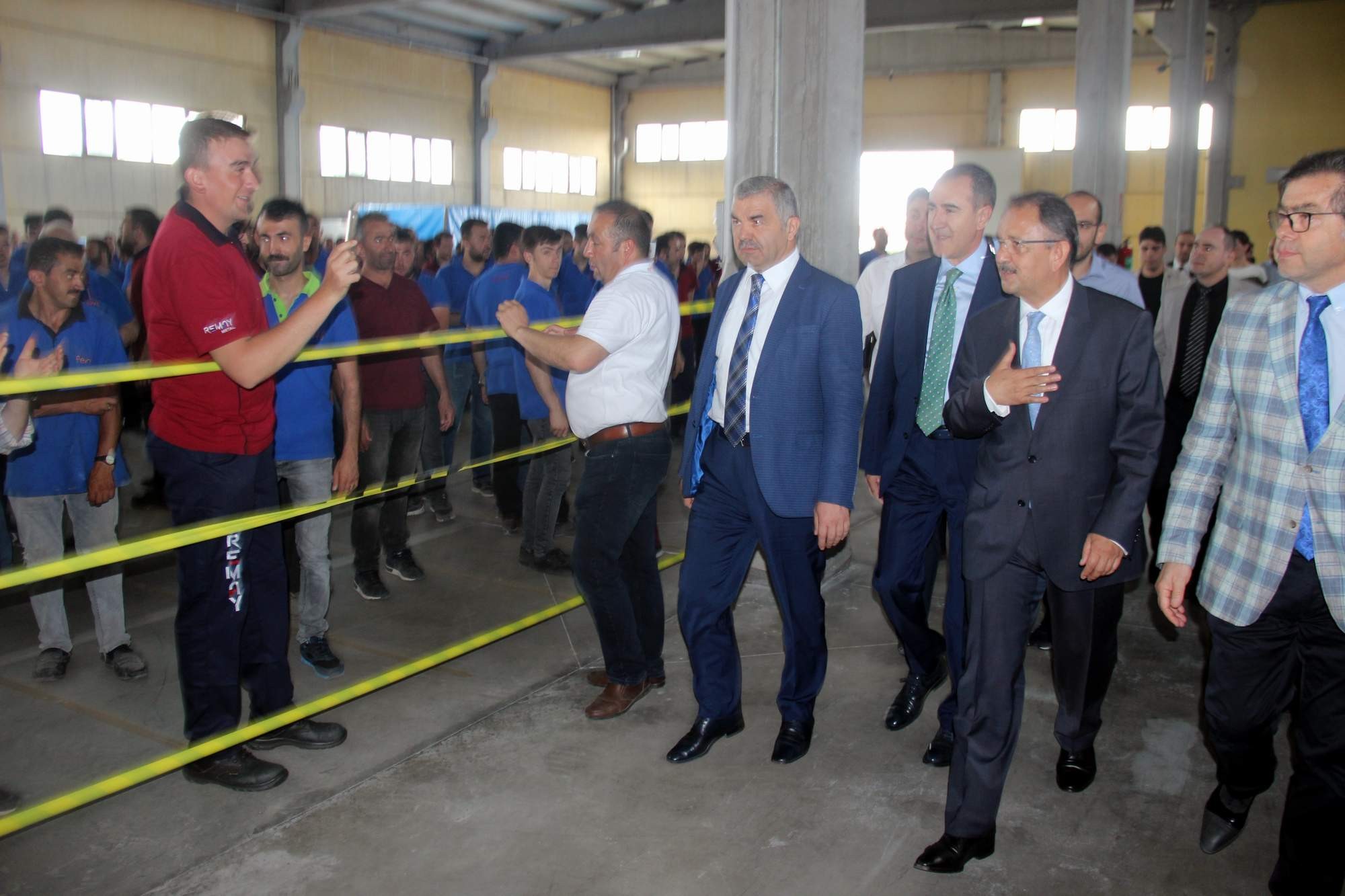 Bakan Özhaseki: “Bunların istedikleri tek şey var. Türkiye’yi eski Türkiye’ye döndürmek”