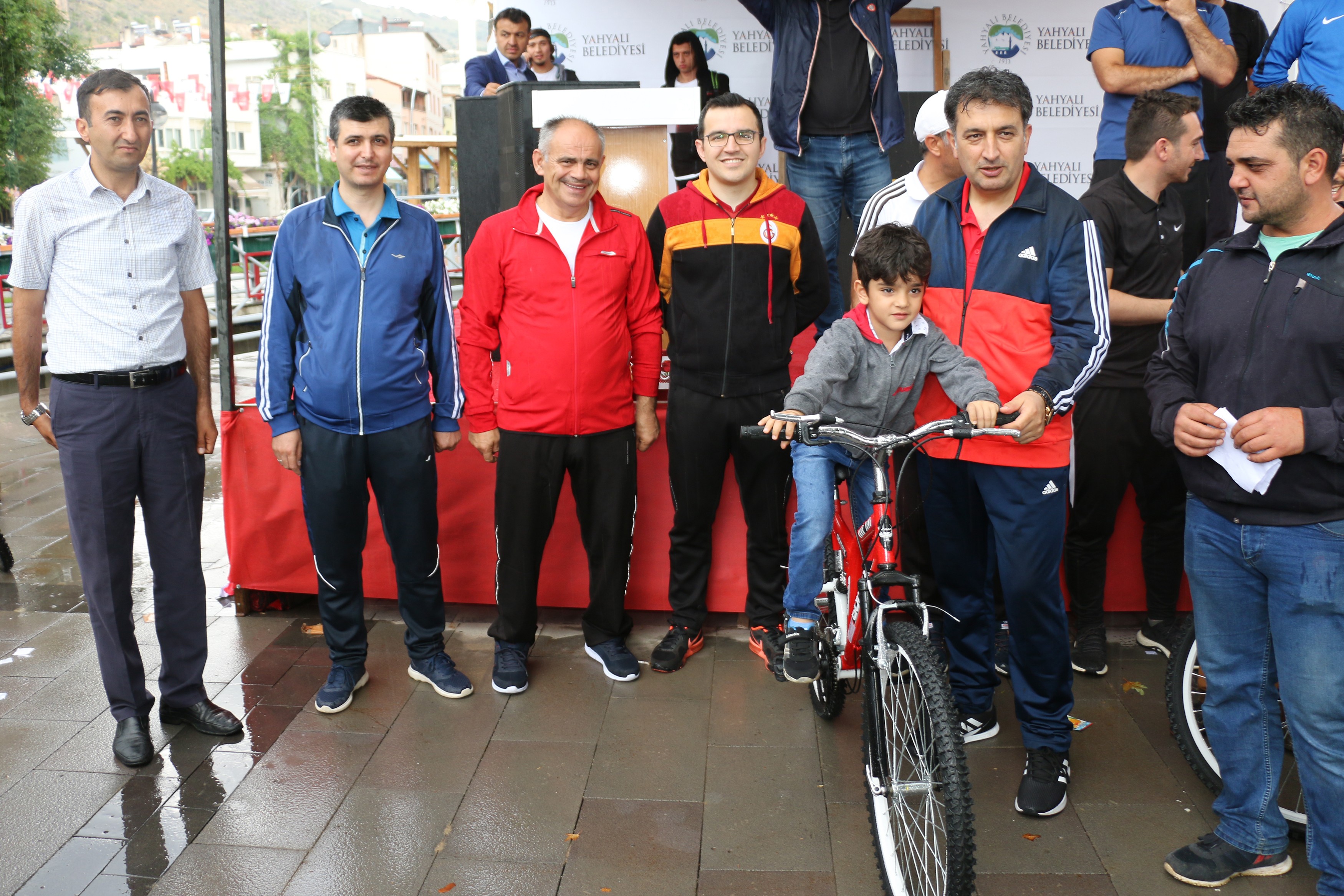 Yahyalı’da Yaz Spor Okulları törenle açıldı