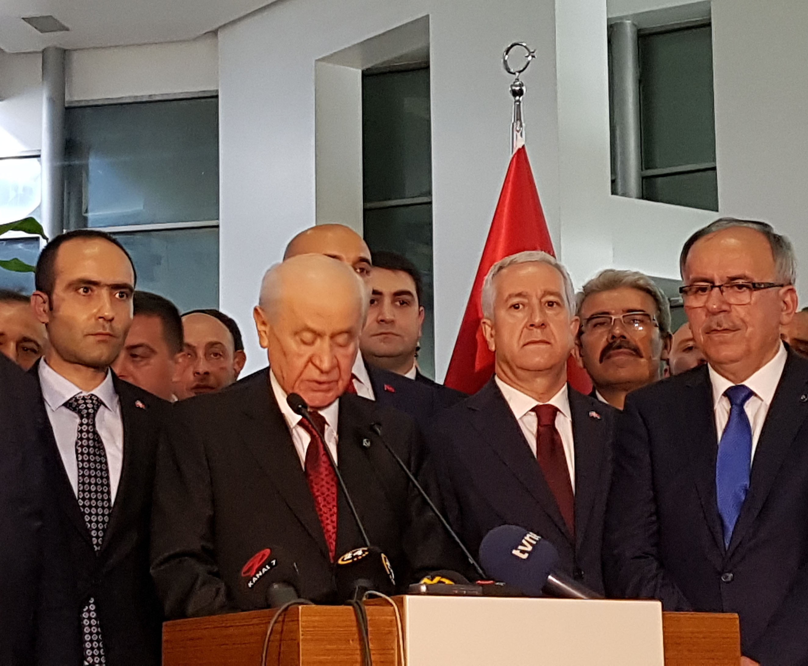 MHP LİDERİ:”TÜRK MİLLETİ MHP’Yİ KİLİT PARTİ YAPMIŞ”