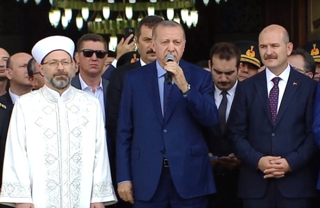 Erdoğan, CHP’nin İstifasını İstediği Süleyman Soylu İçin “Yanındayım” Mesajı Verdi