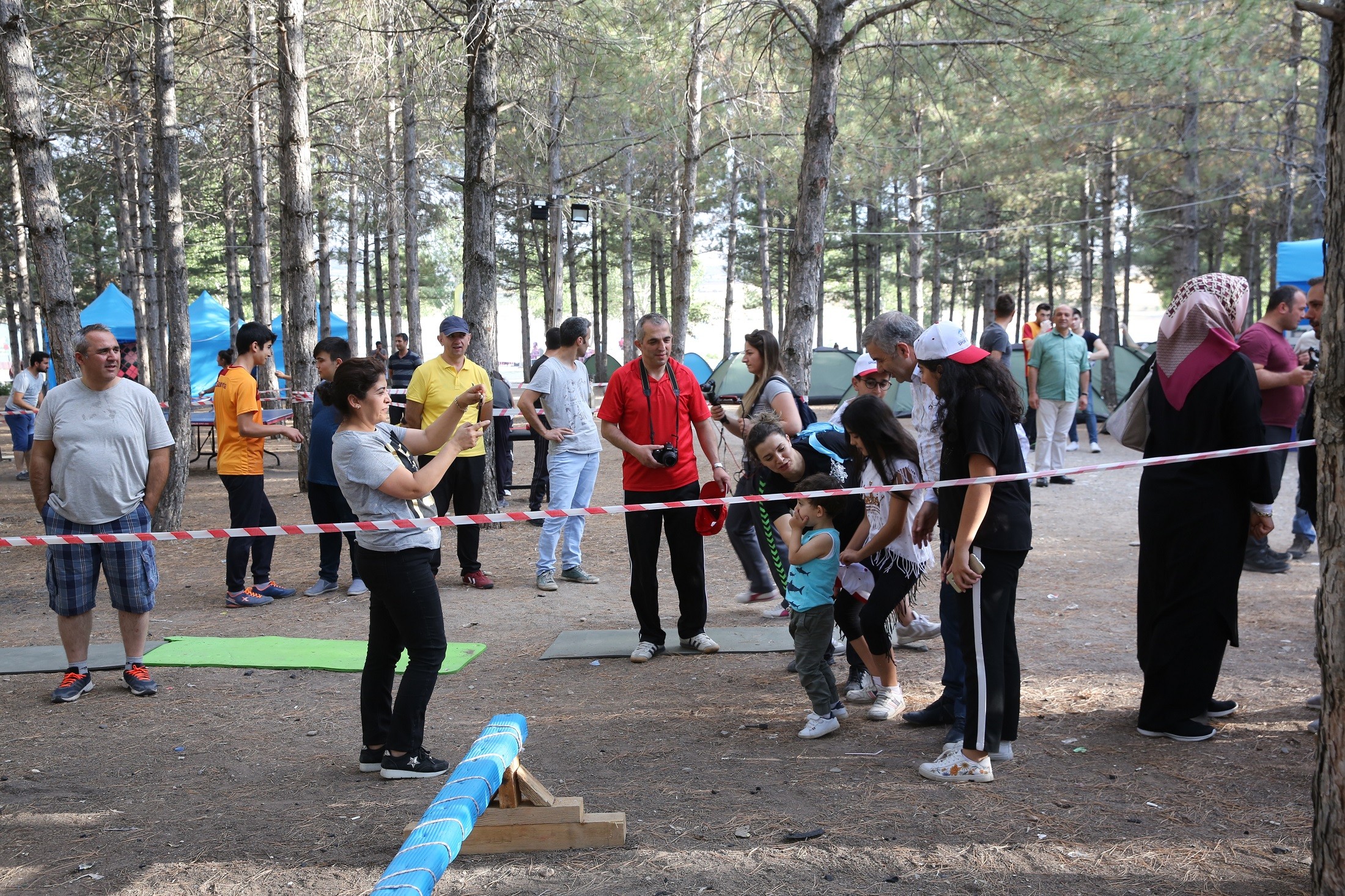 Başkan Çelik, Sarımsaklı’da kamp yapan aileleri ziyaret etti