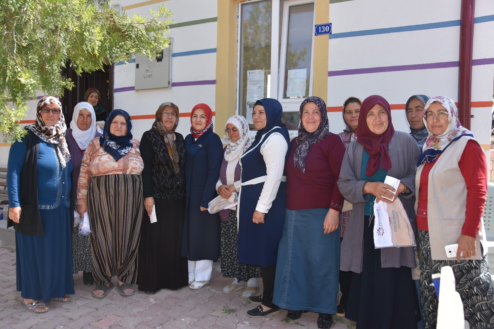 Fatma Çolakbayrakdar, Elmalı ve Bayramhacı Mahalleleri’ni ziyaret etti