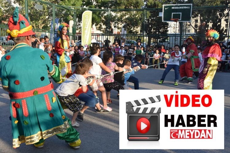 KOCASİNANLI ÇOCUKLAR, SOKAK OYUNLARI ŞENLİĞİYLE MUTLU OLUYOR