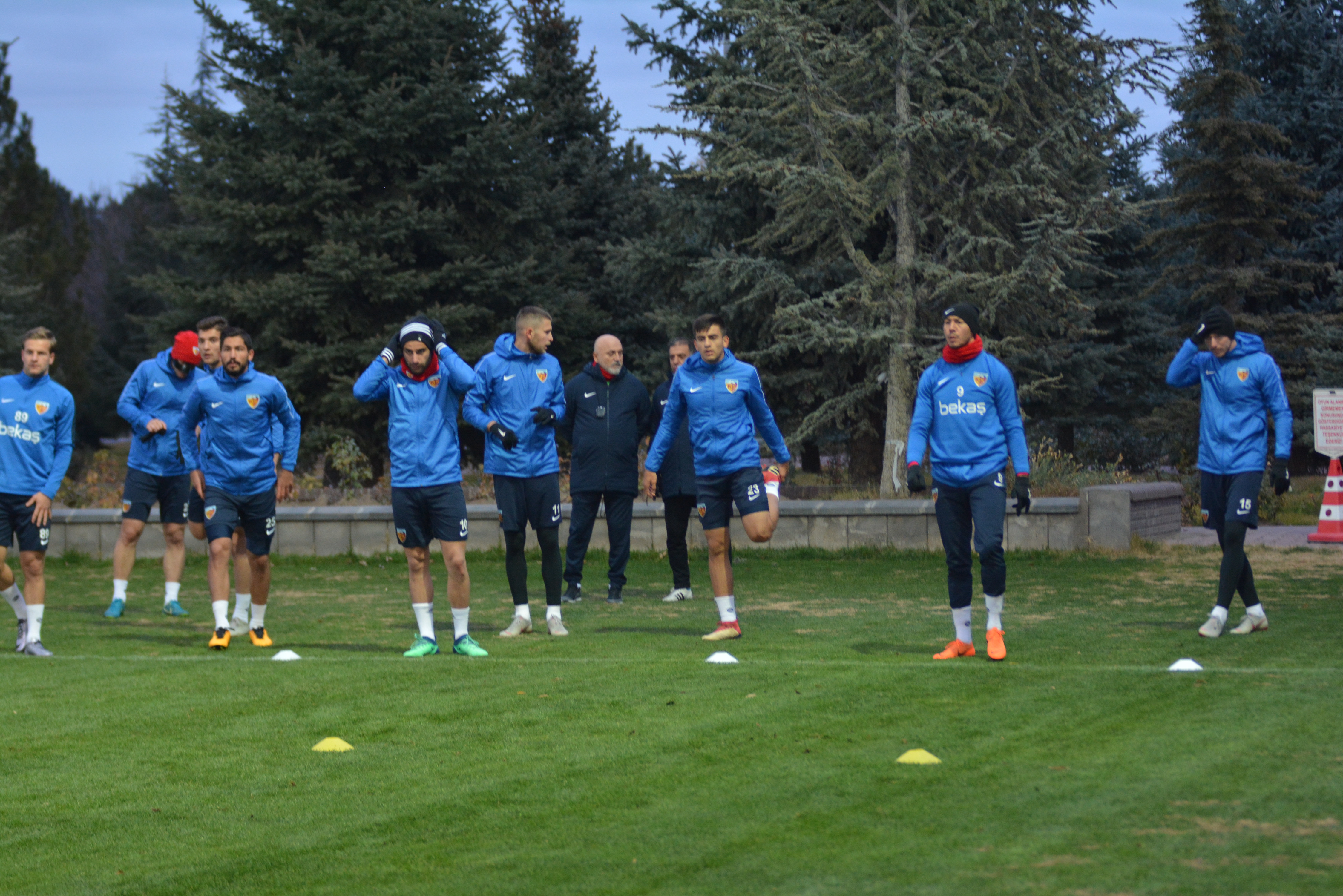 KAYSERİSPOR AKHİSARSPOR MESAİSİNE BAŞLADI
