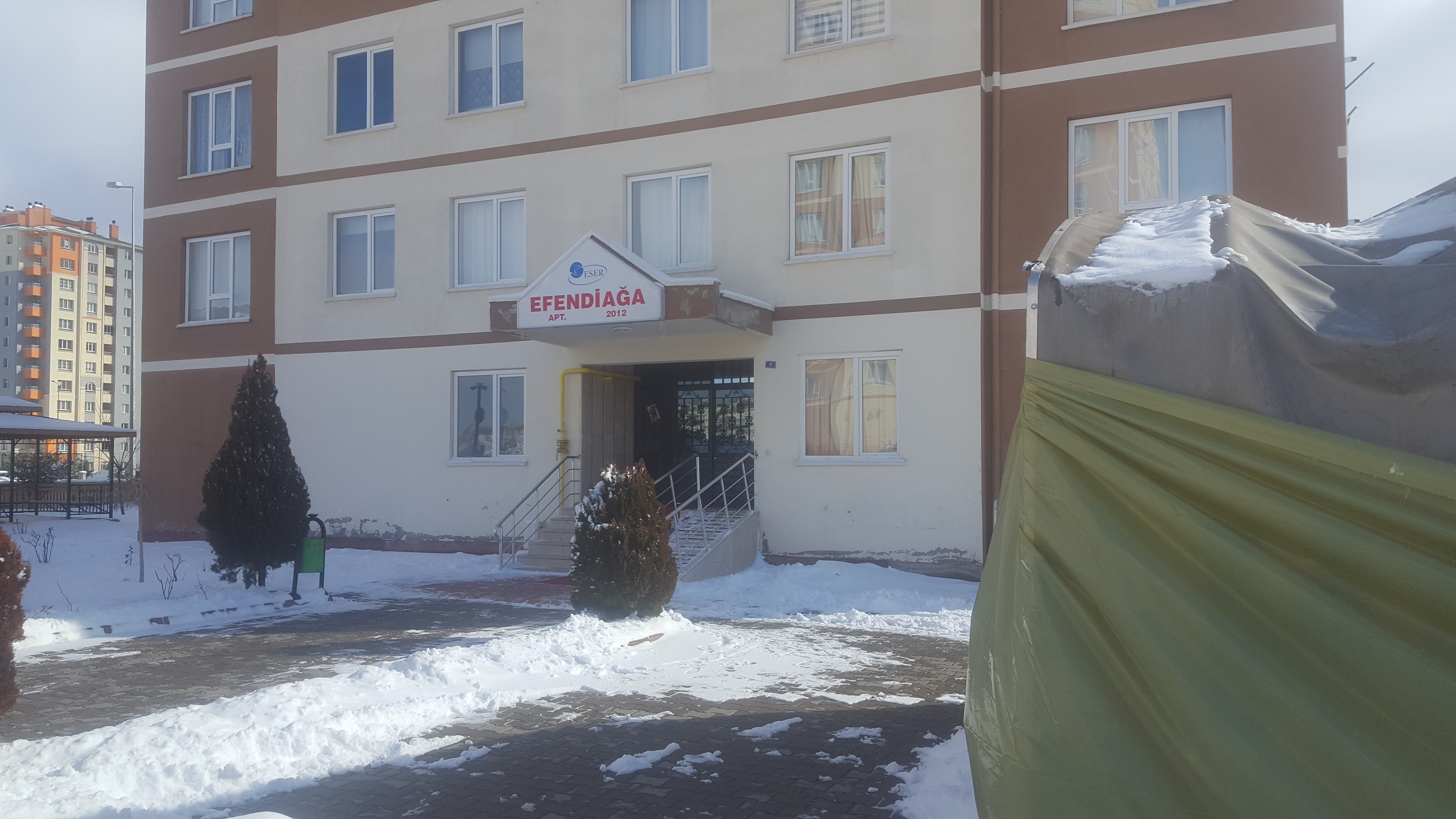 Köpek saldırısında ölen gencin ailesi, taziyeleri kabul ediyor